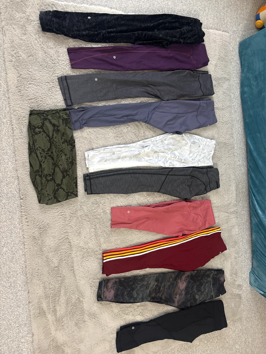 11Lululemon Leggings lots