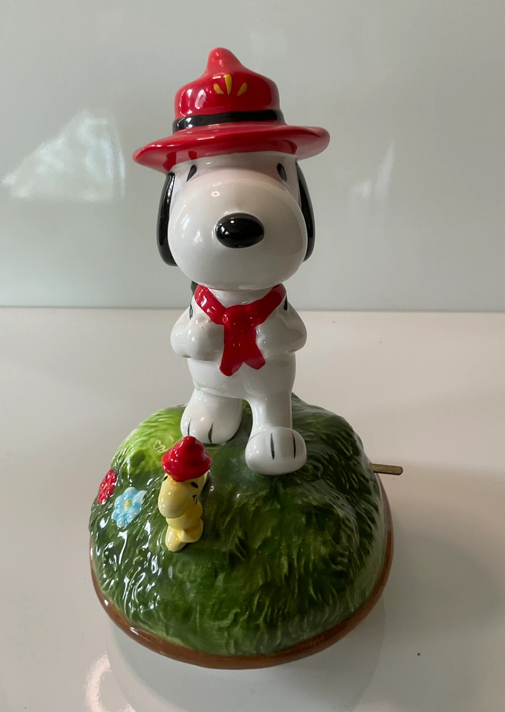 Vintage Snoopy Woodstock Scout Schmid Music Box - 1984 - photo 3