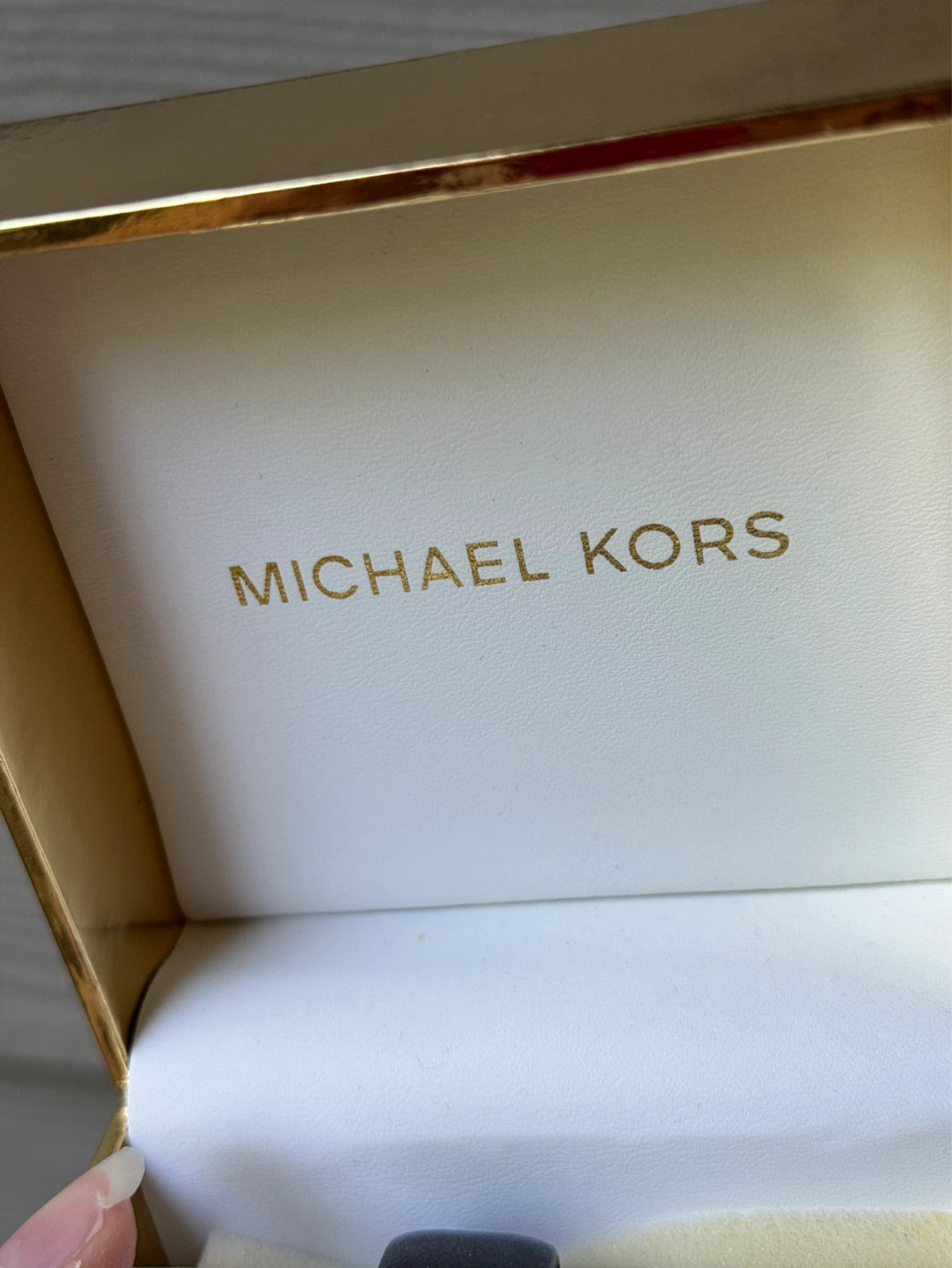 Michael Kors Rose Gold Watch - Never worn in original box! - photo 3