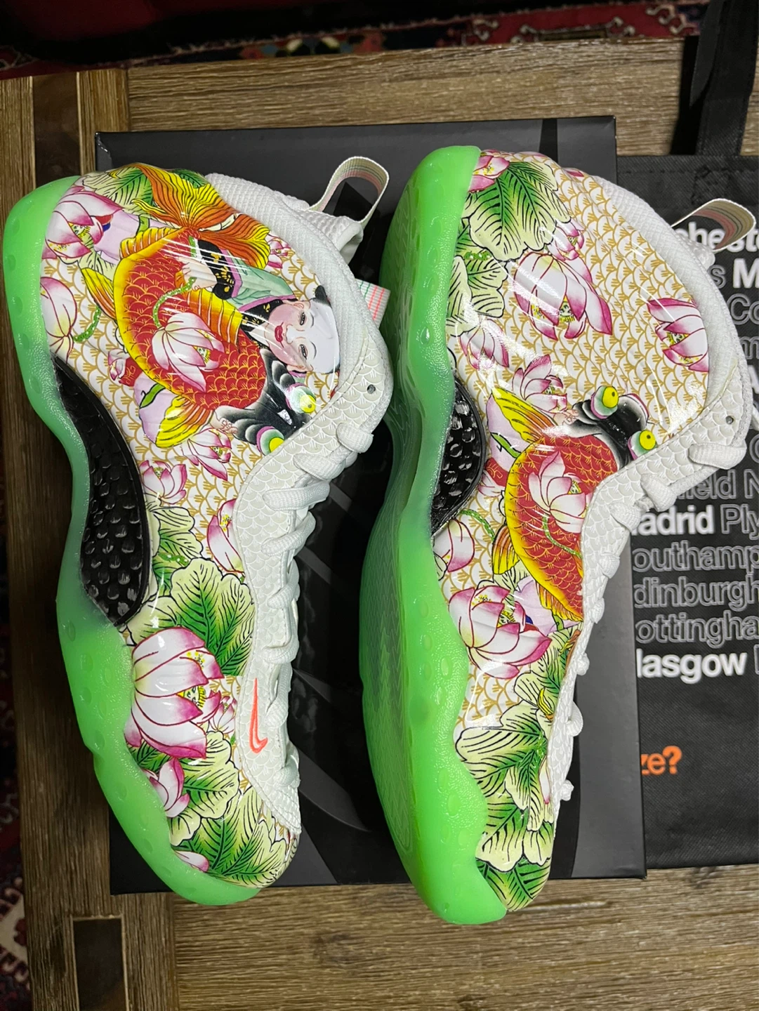 Nike Air Foamposite One Premium Tianjin Koi Lotus Floral Size 8 - photo 2