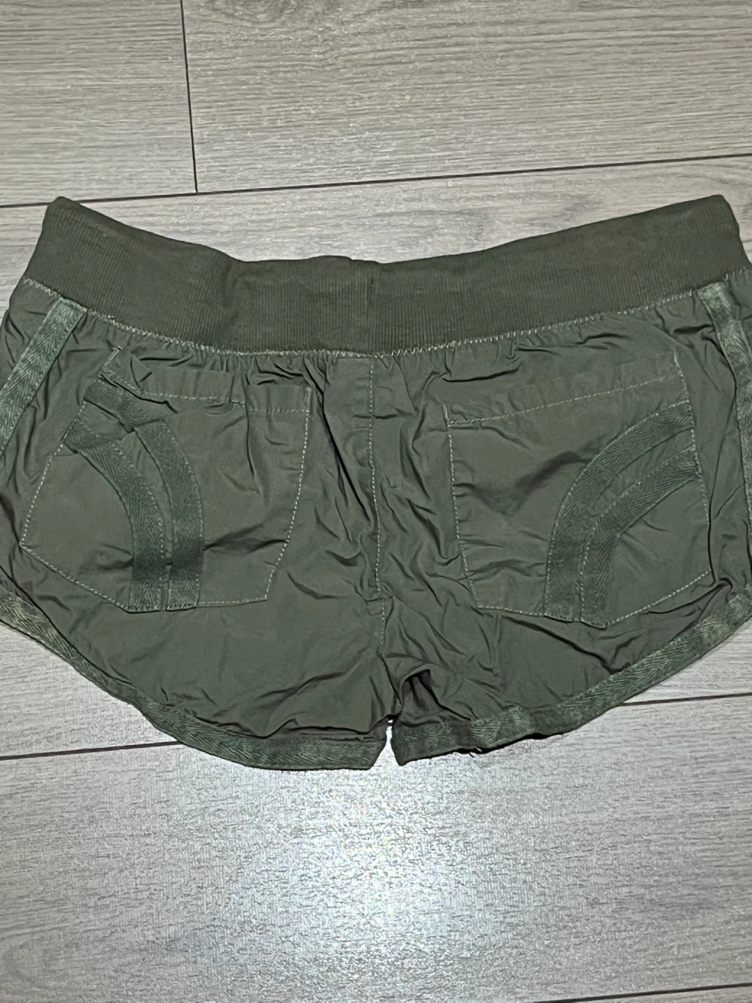 725 Originals Olive Green Shorts - photo 2