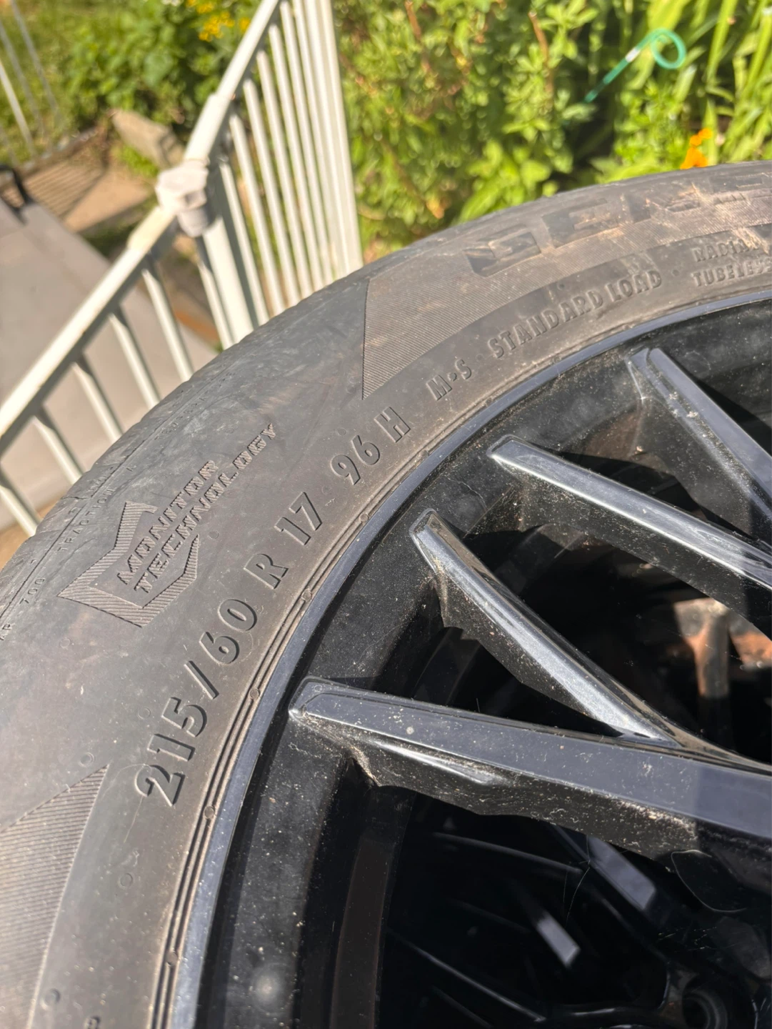 General Tire 215/60 R17 - photo 3