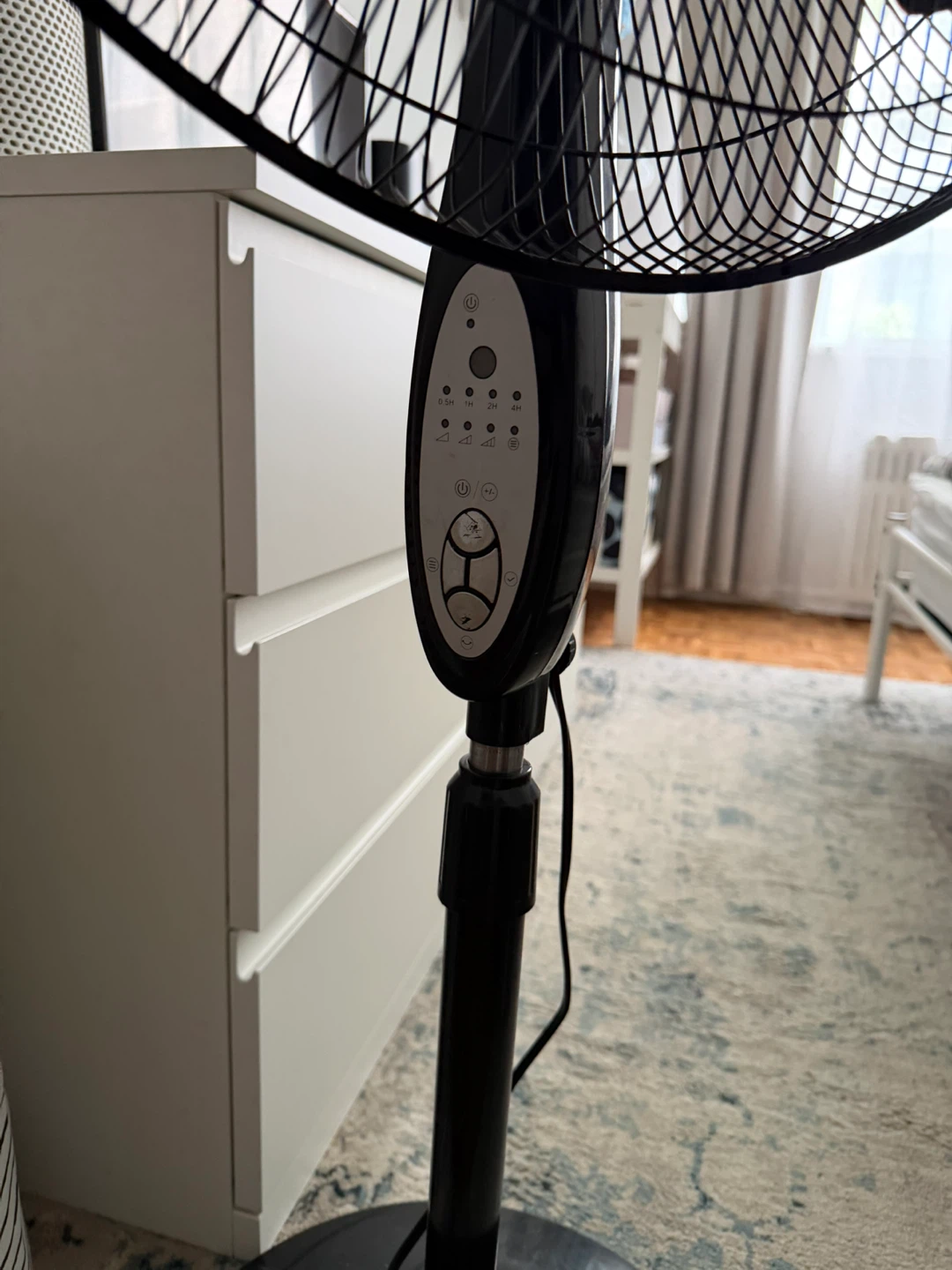 Westinghouse Pedestal Fan – Excellent Working Condition - photo 2