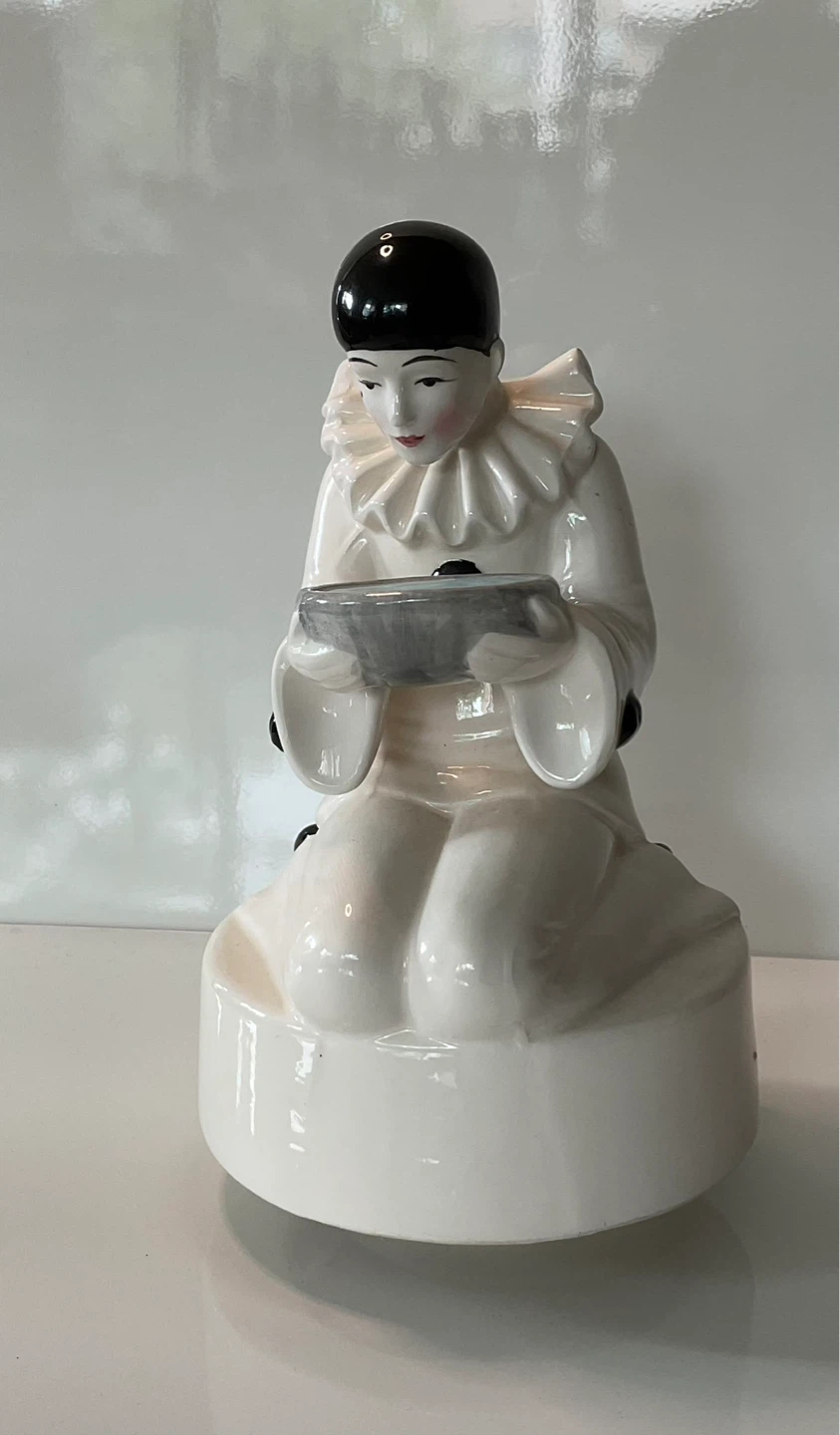 Vintage Pierrot Clown Music Figurine with Bowl - photo 4