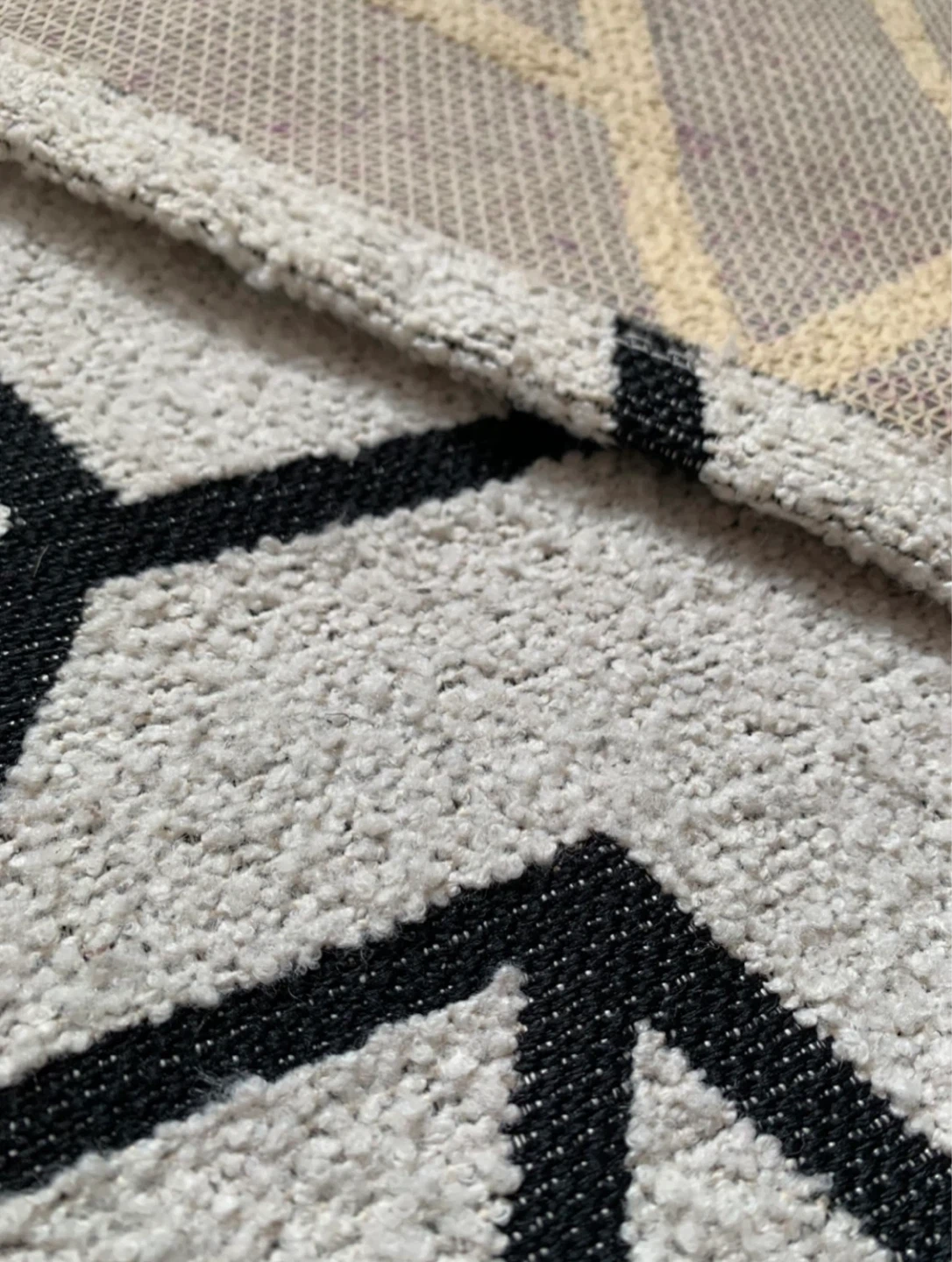 Accent Rug - photo 4