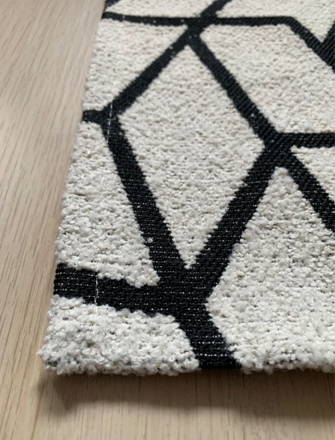 Accent Rug - photo 3