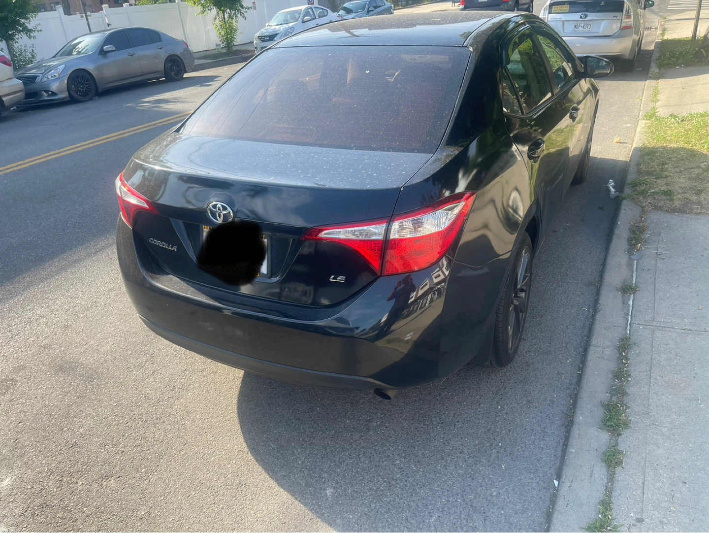 Black Toyota Corolla LE Sedan - photo 5