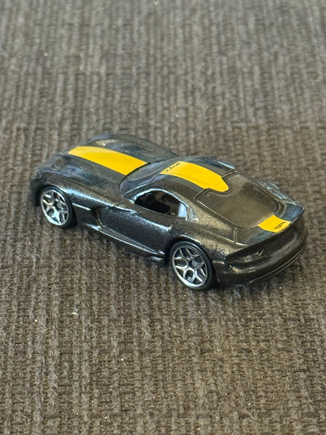 Hot Wheels 2013 SRT Viper - photo 2