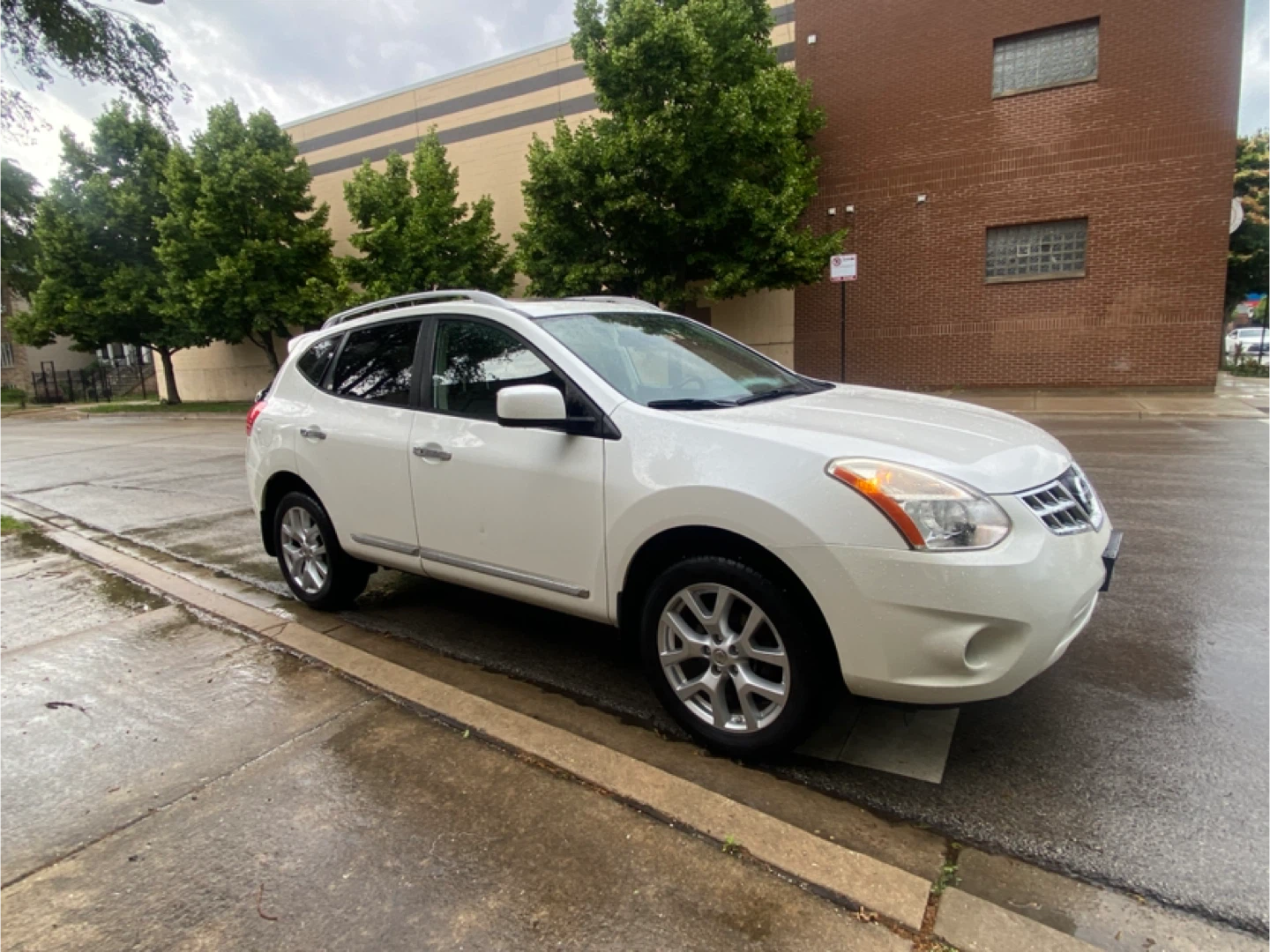 2011 NISSAN ROGUE SL $5000