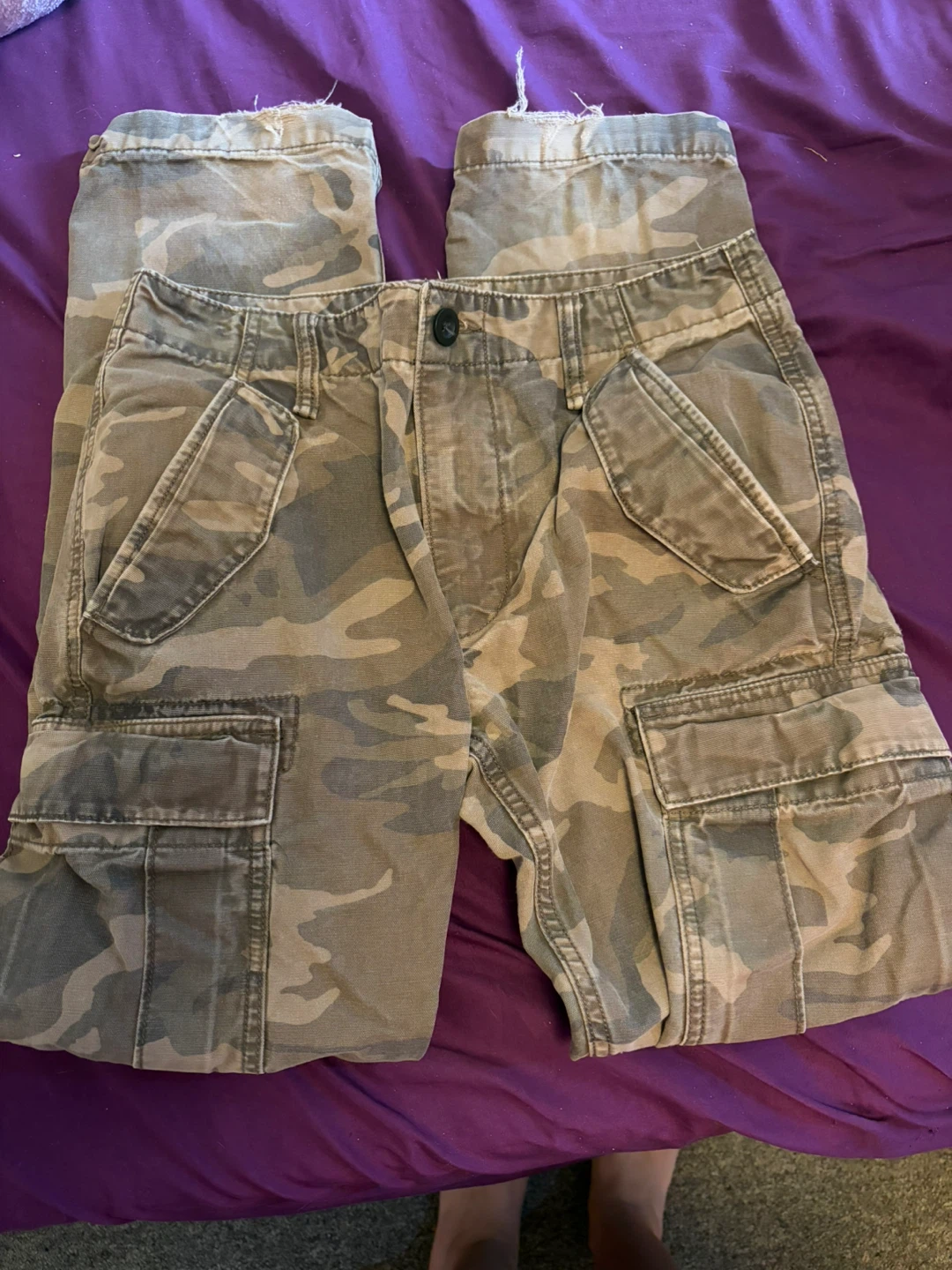 Old Navy Camo Cargo Pants 28x30