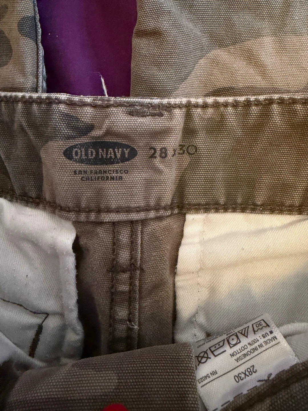 Old Navy Camo Cargo Pants 28x30 - photo 2