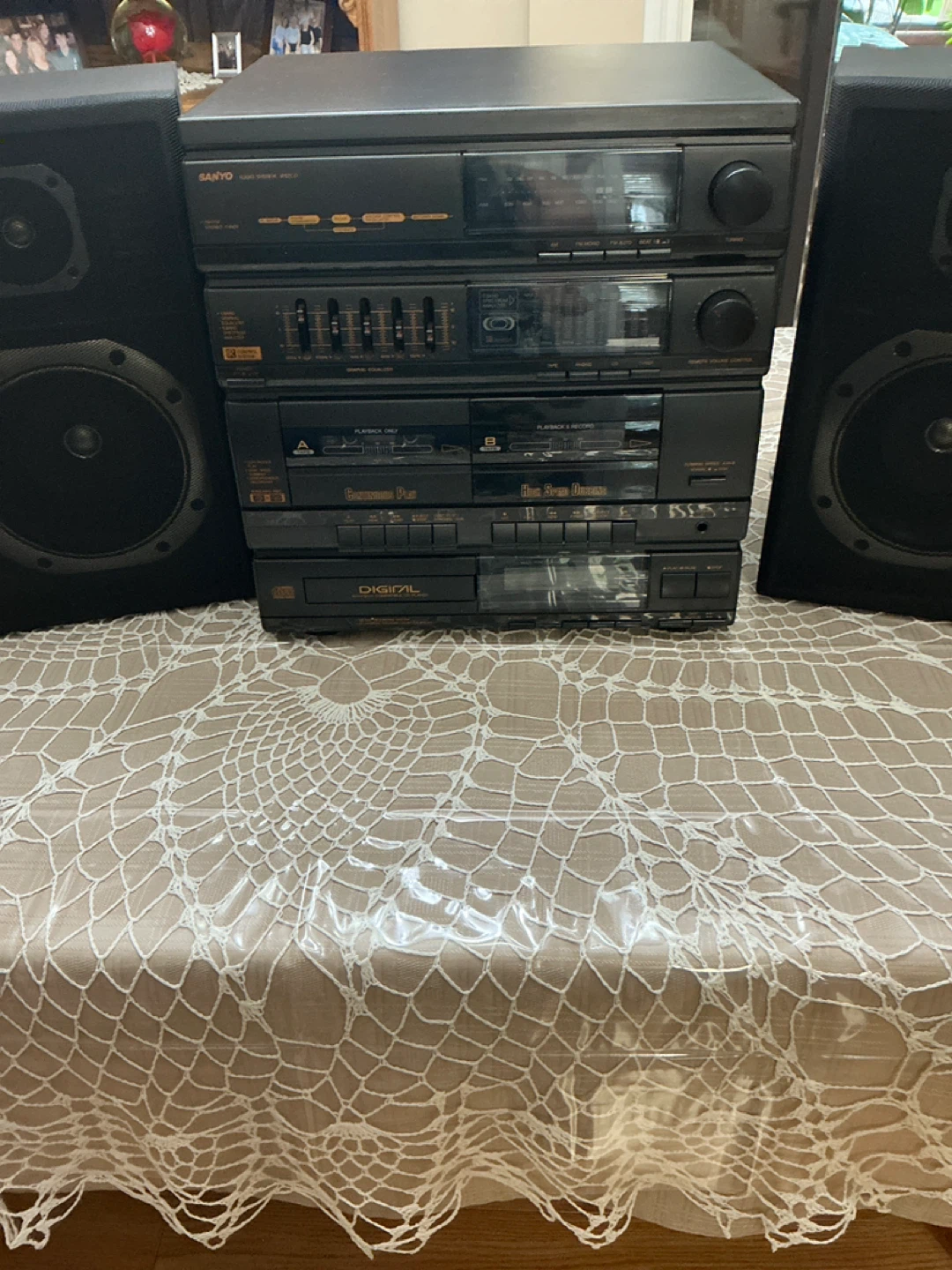 Sanyo Stereo System with Speakers - photo 3