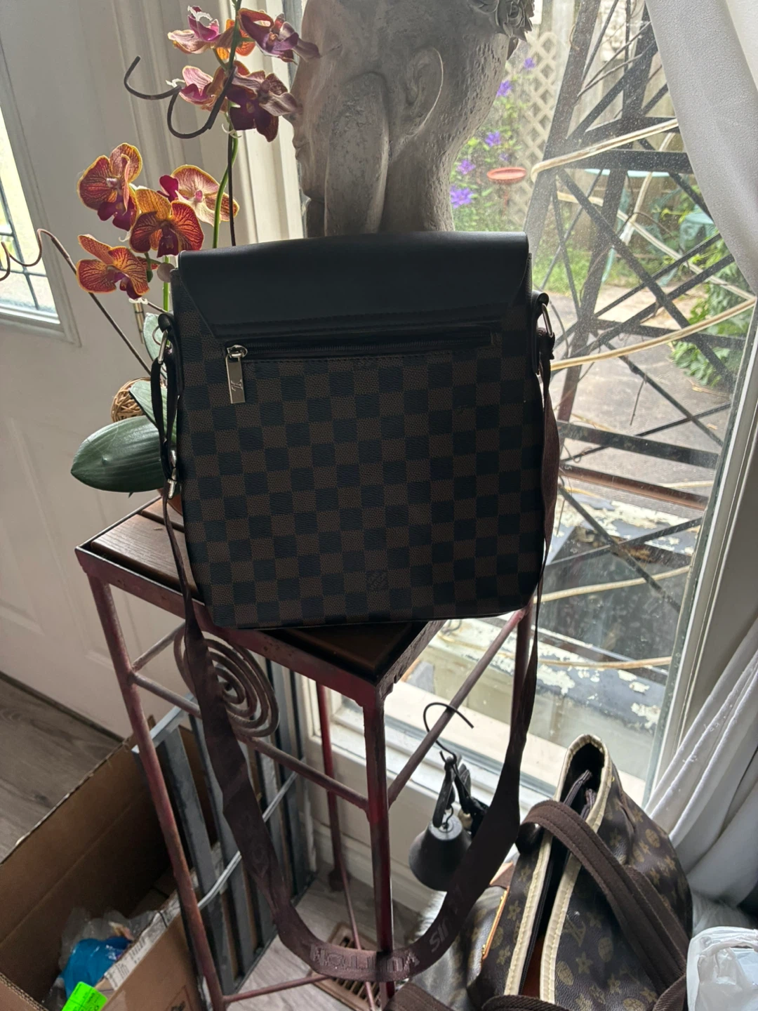 Louis Vuitton Damier Ebene Messenger Bag - photo 3