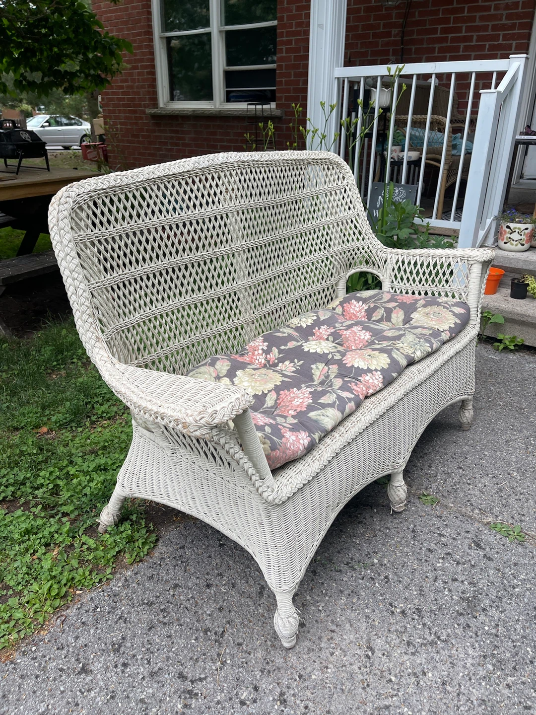 Wicker Loveseat with Floral Cushions - photo 4