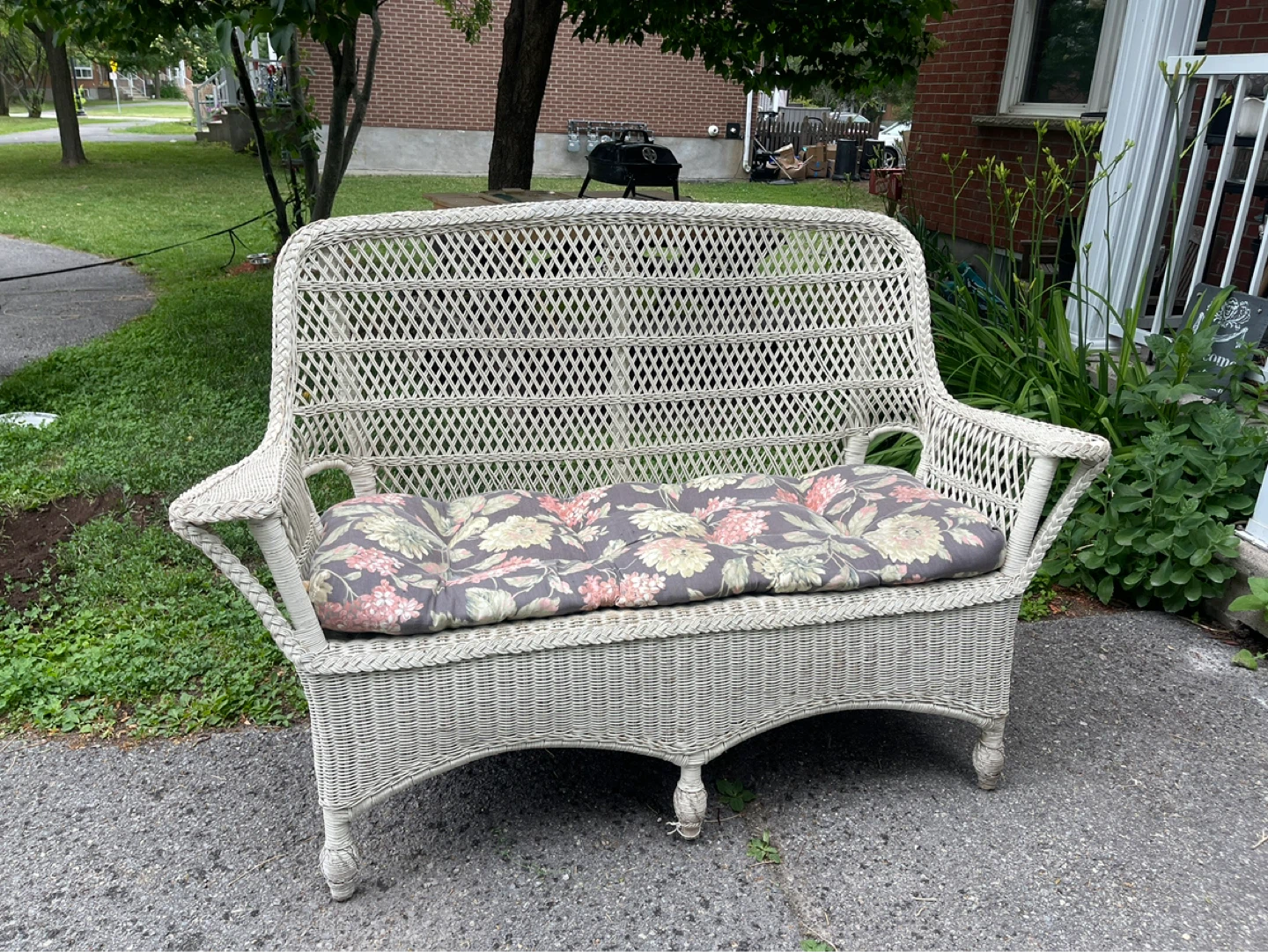 Wicker Loveseat with Floral Cushions - photo 3