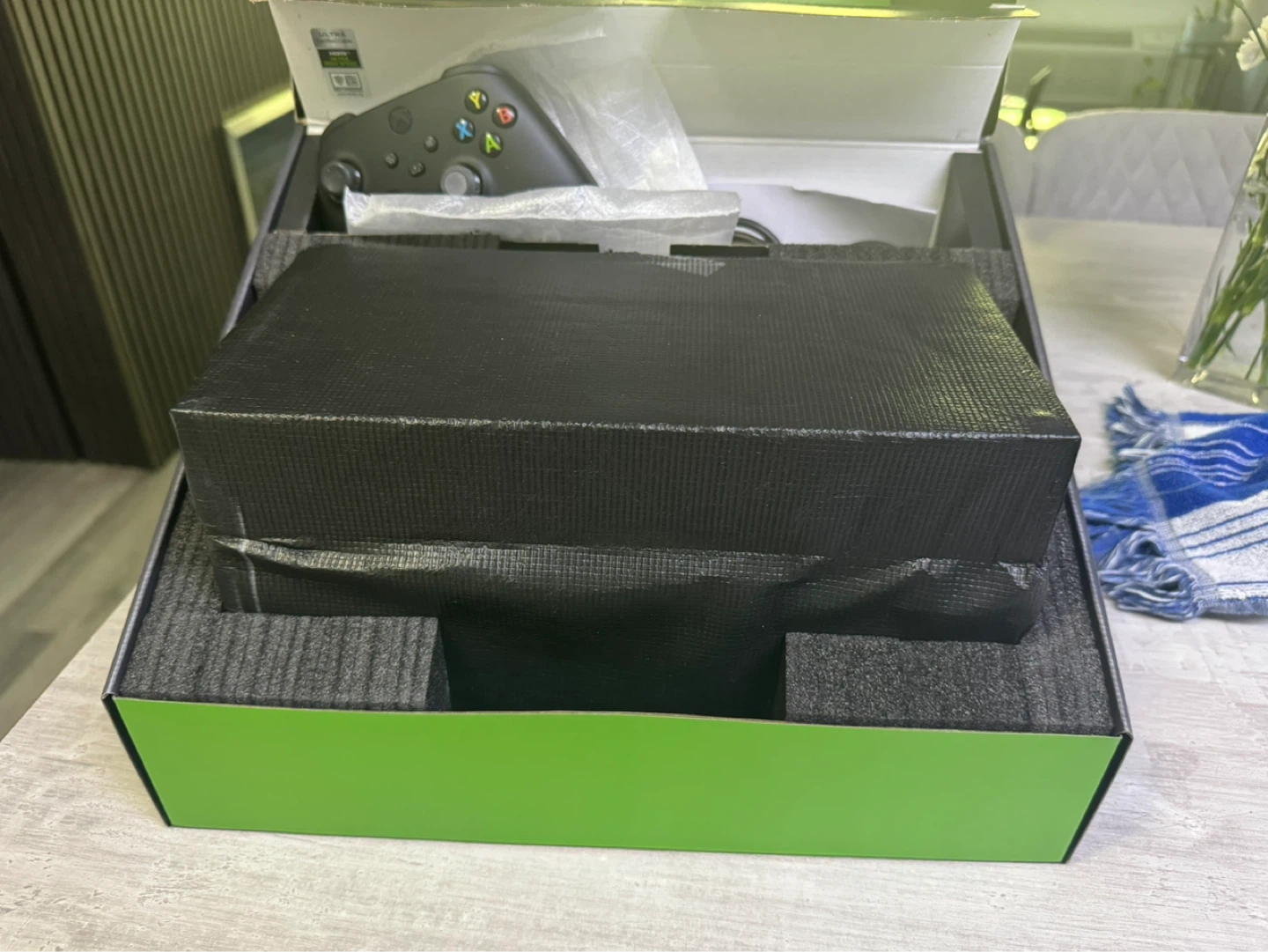 Microsoft Xbox Series X 1TB Console - photo 4
