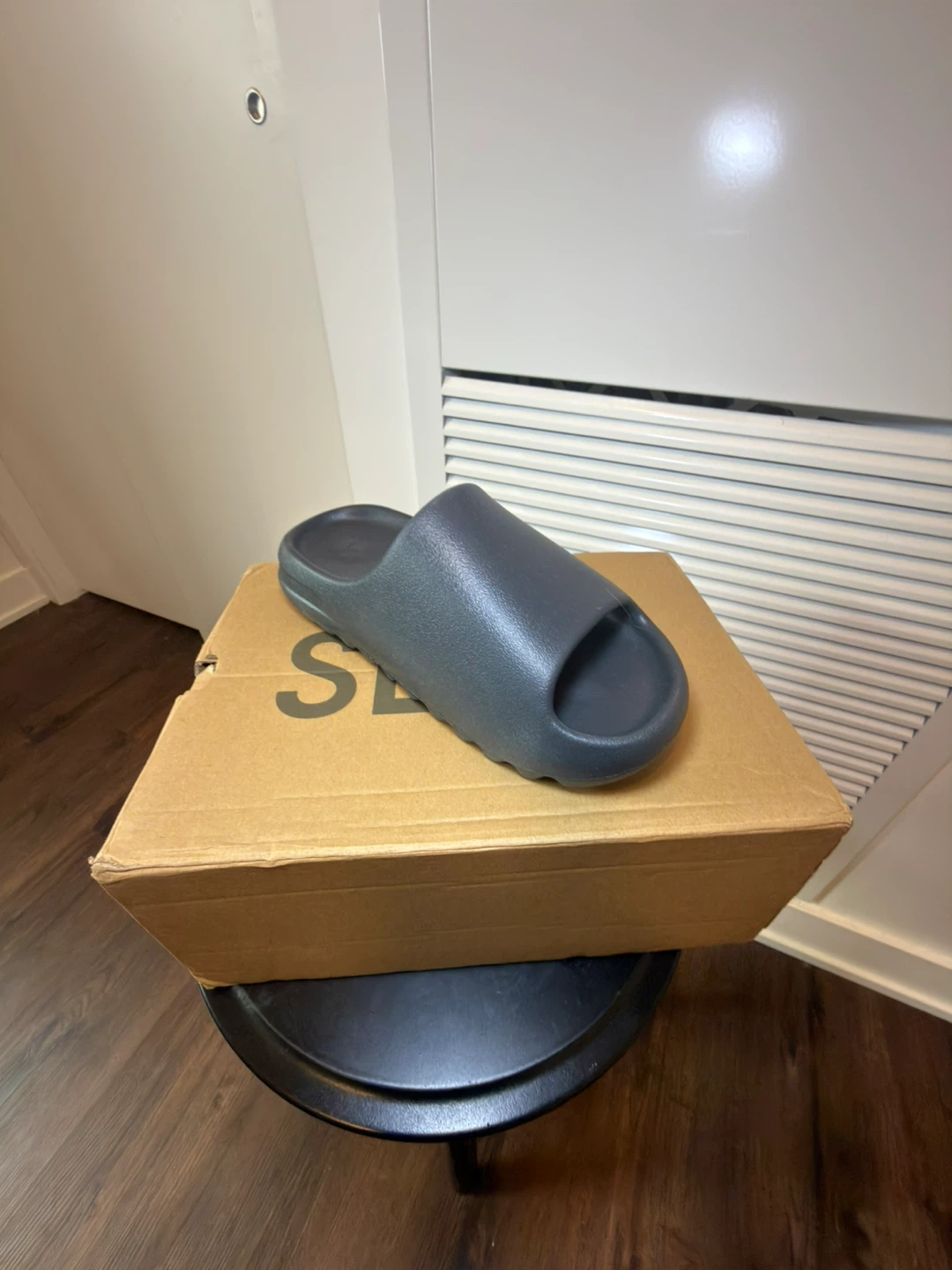 Adidas Yeezy Slides - photo 3