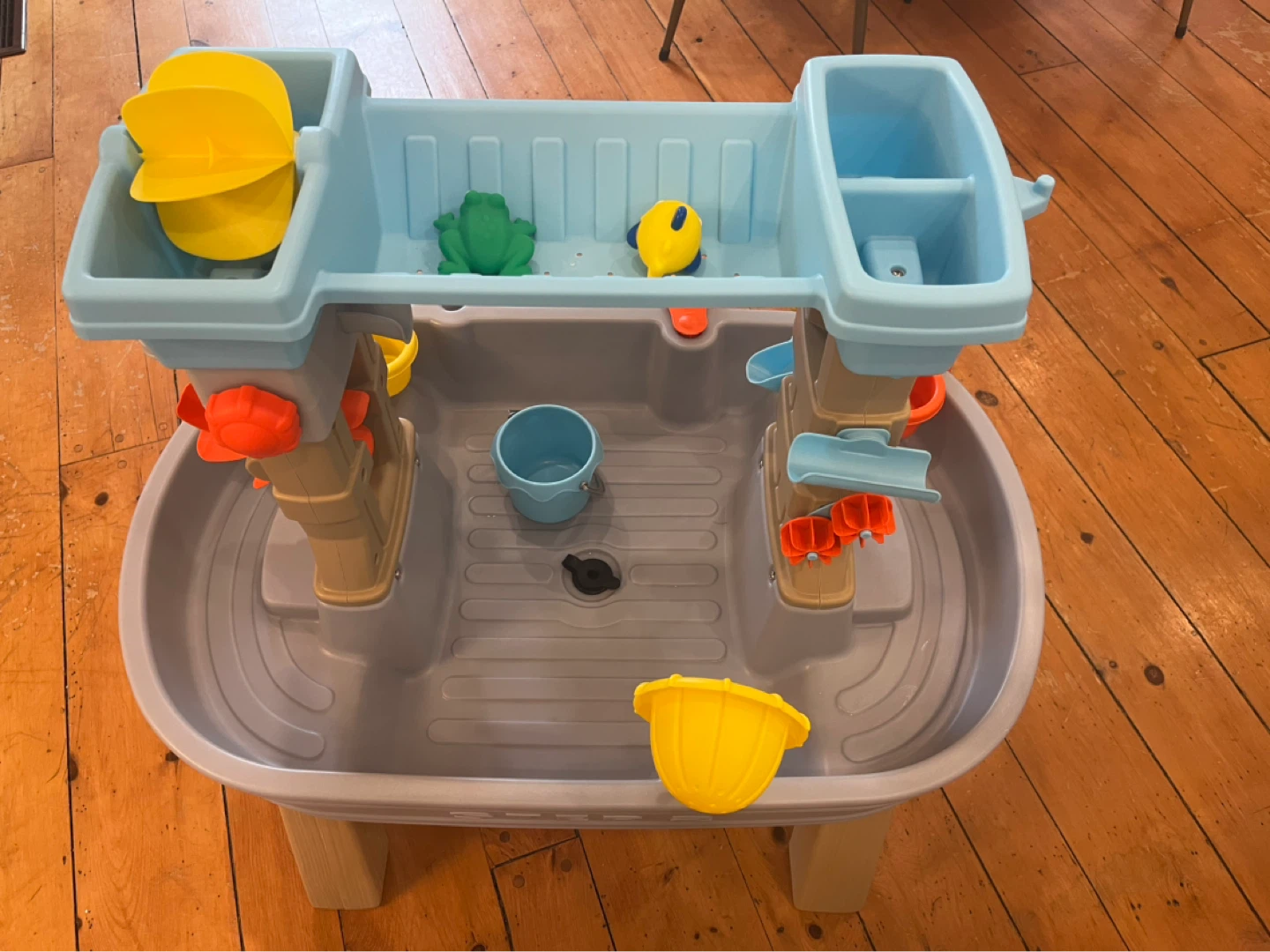 Step2 Water Table - photo 2