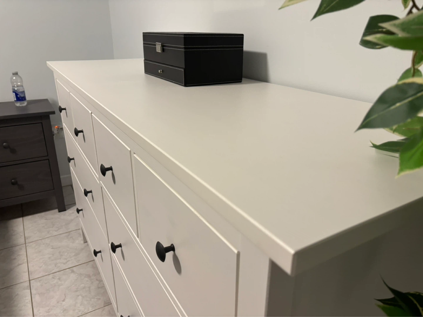 White 9-Drawer Dresser - photo 3