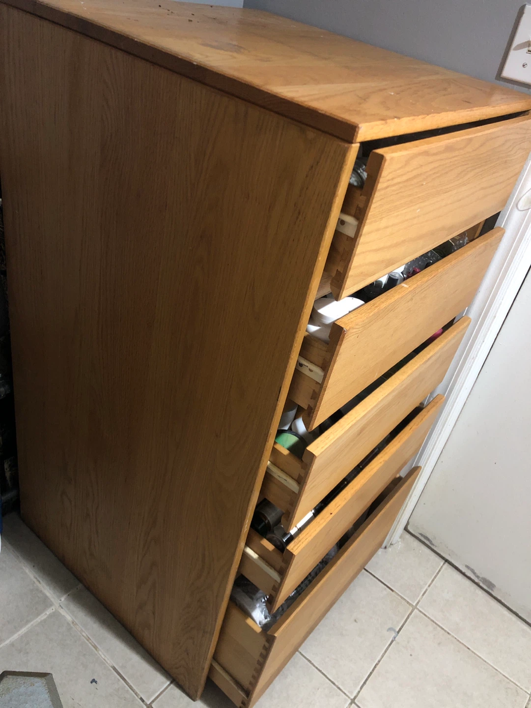 Wooden Dresser with 5 Drawers