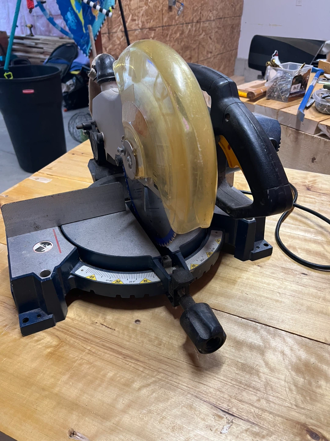 Ryobi 10-inch Compound Miter Saw. Safety guard to be teplacd