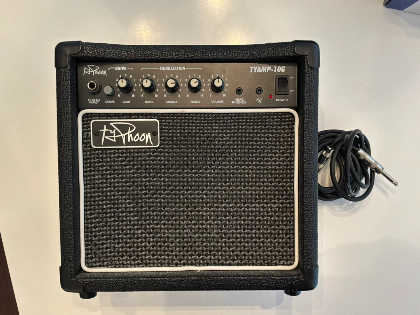 Typhoon TYAMP-10G Guitar Amplifier