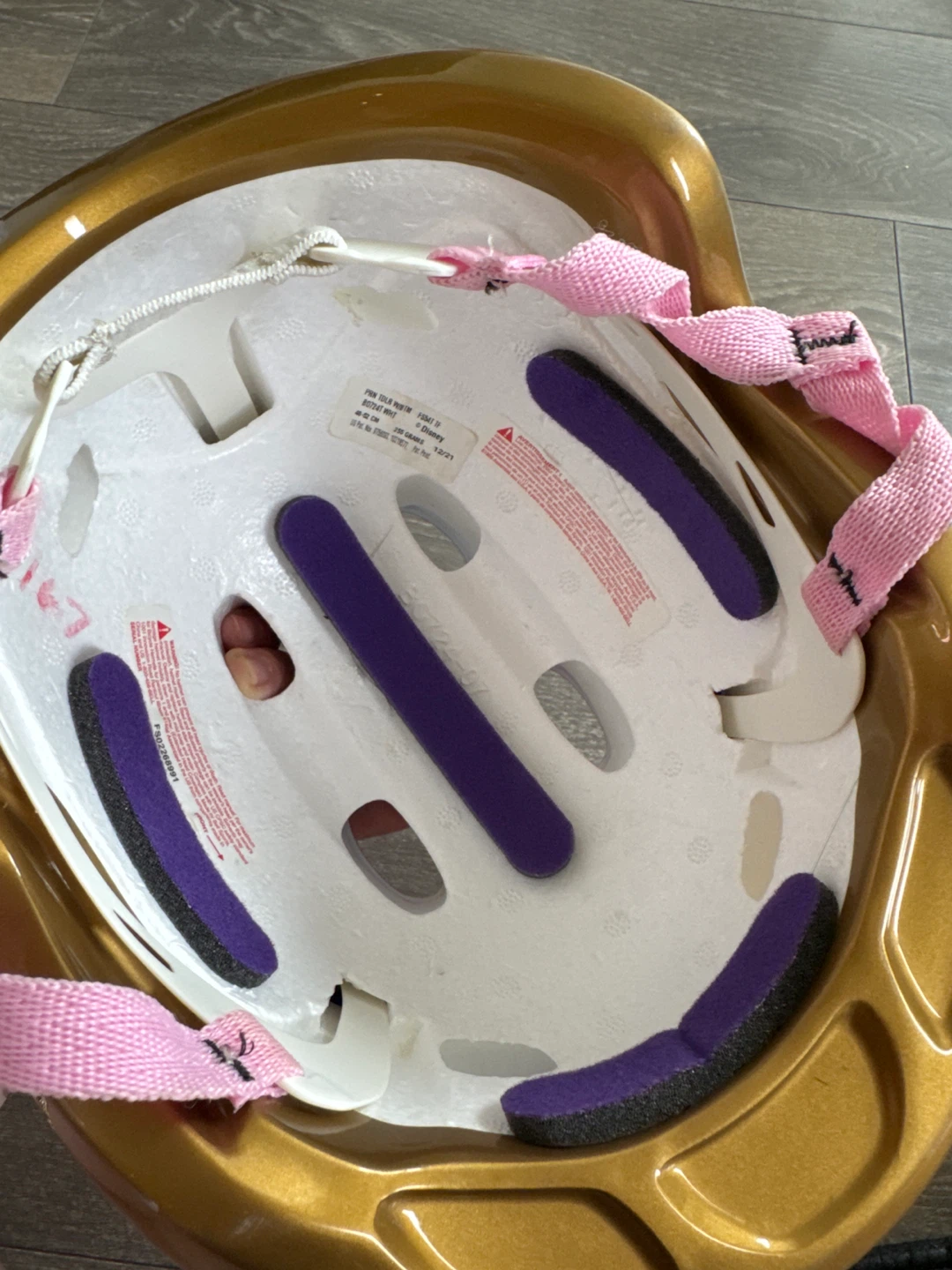Kid’s Helmet with Disney Princesses Design - photo 4