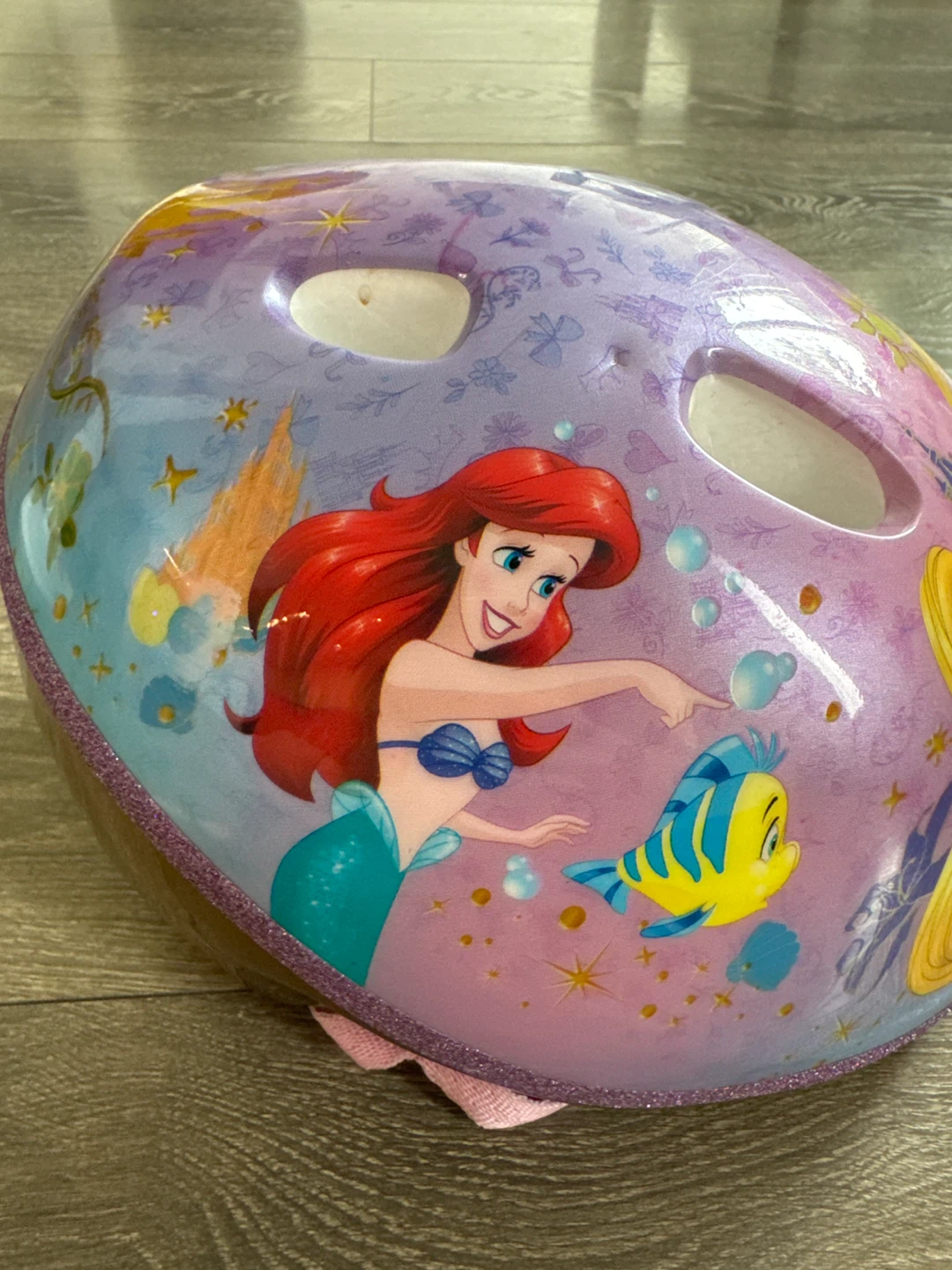 Kid’s Helmet with Disney Princesses Design - photo 2