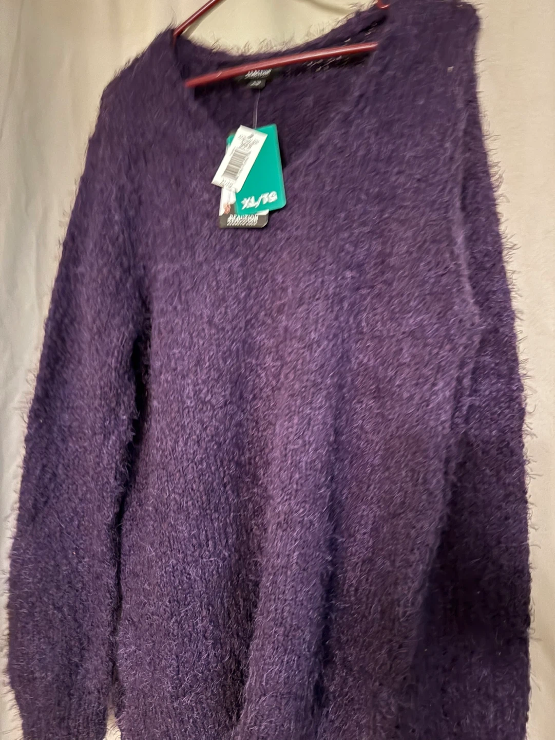 Reaction Kenneth Cole Purple Fuzzy Sweater XL/TG