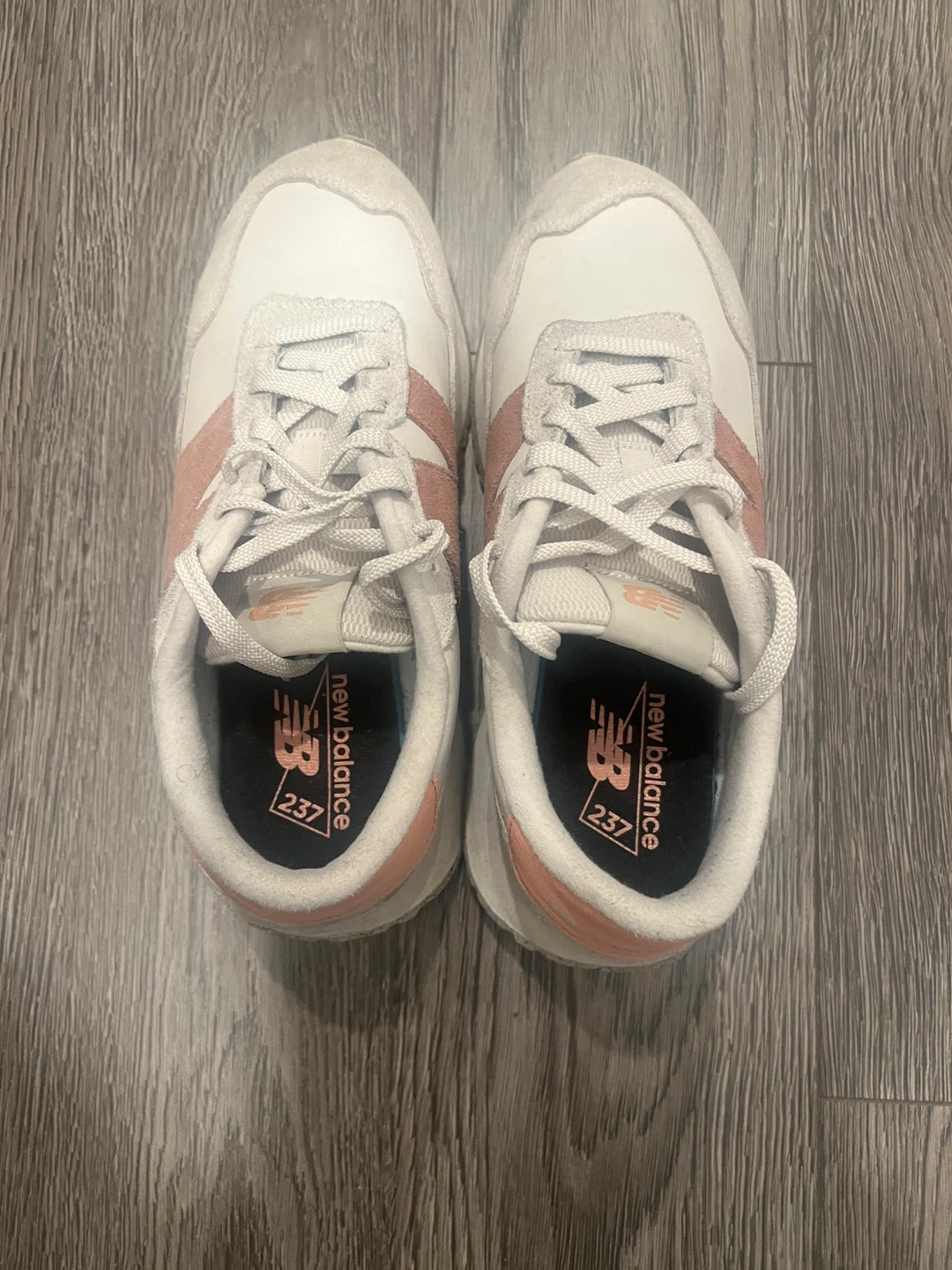 New Balance 237 Sneakers
