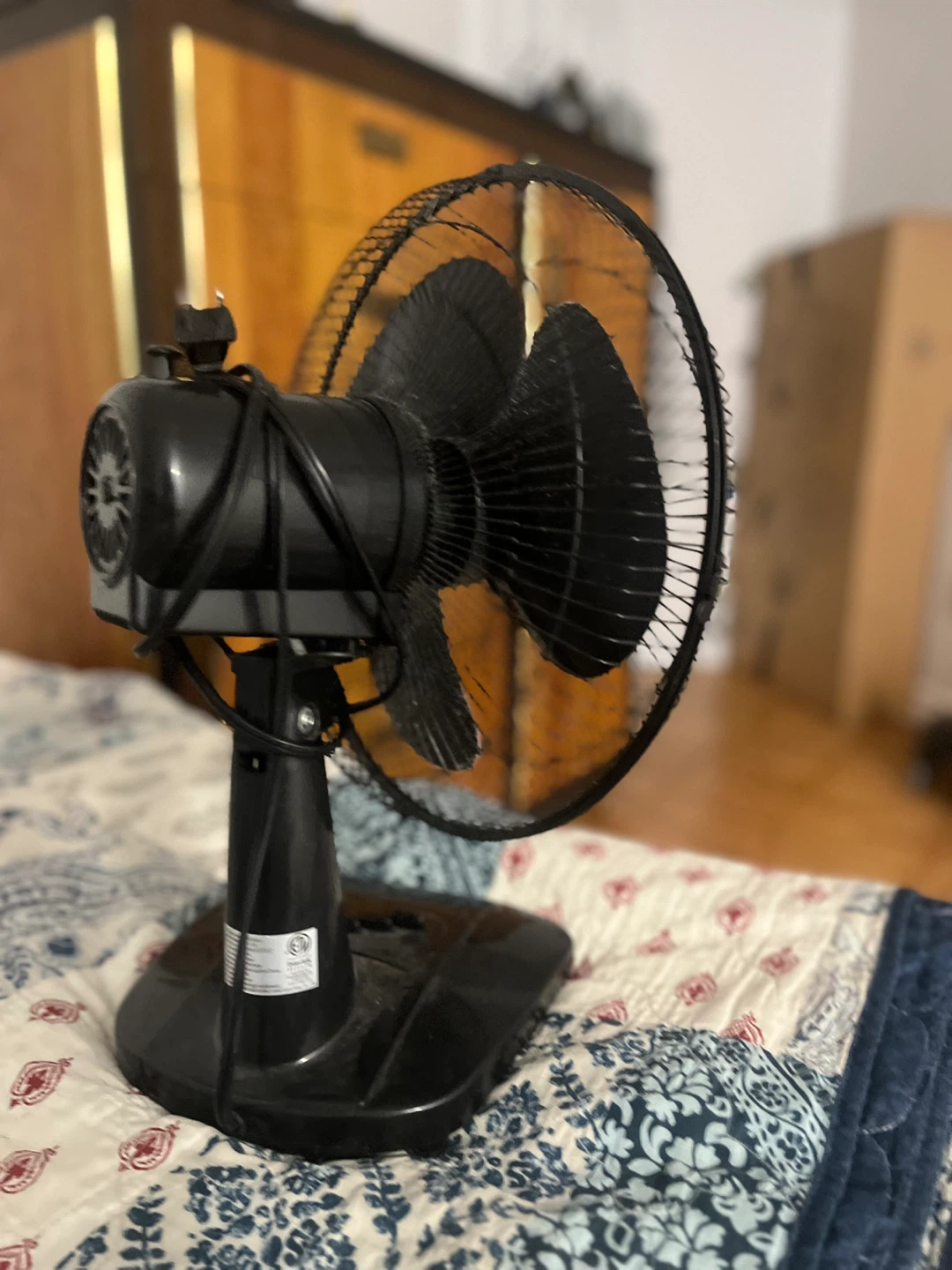 Black Tabletop Fan - photo 2