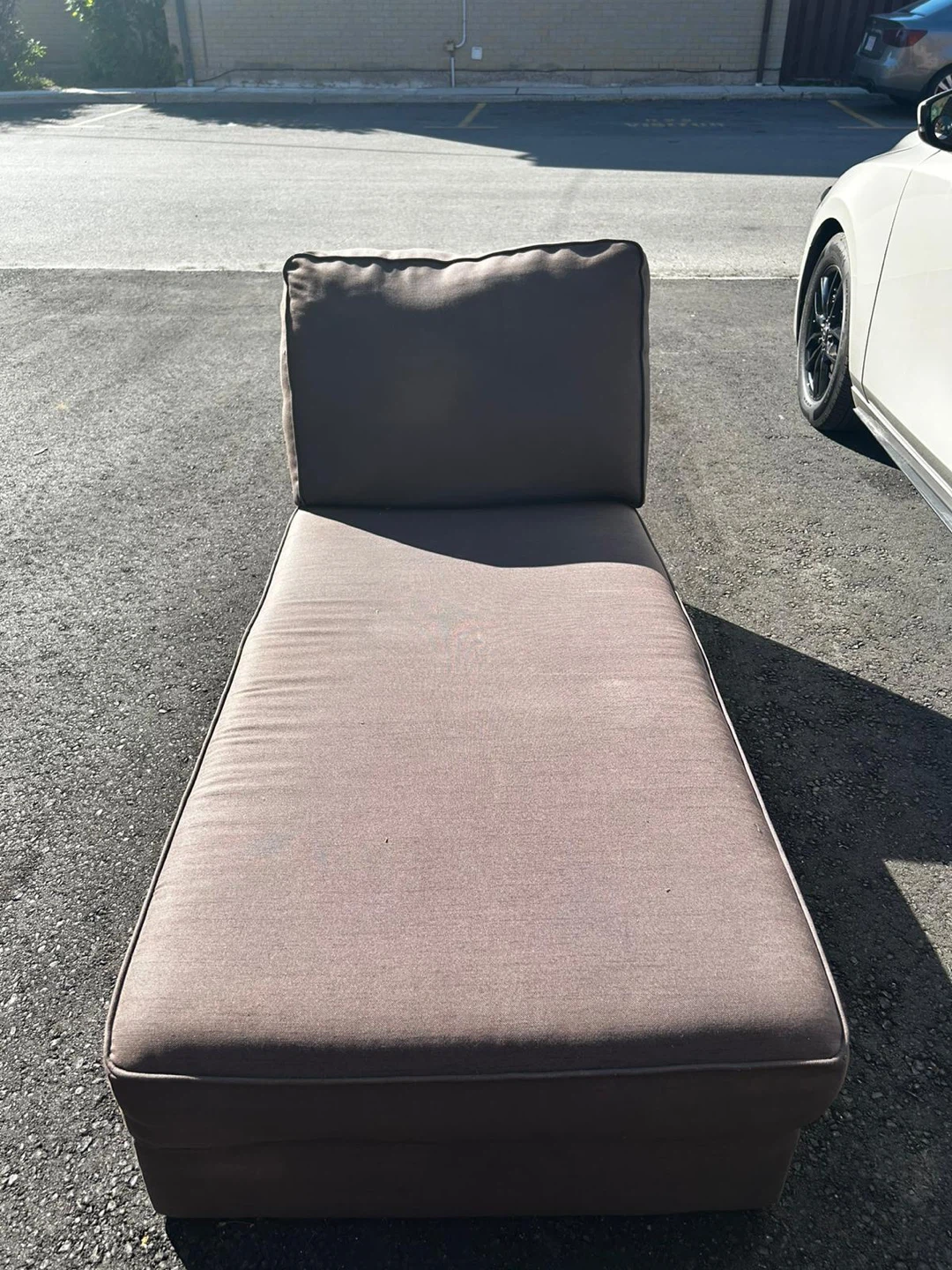 Brown Chaise Lounge Chair