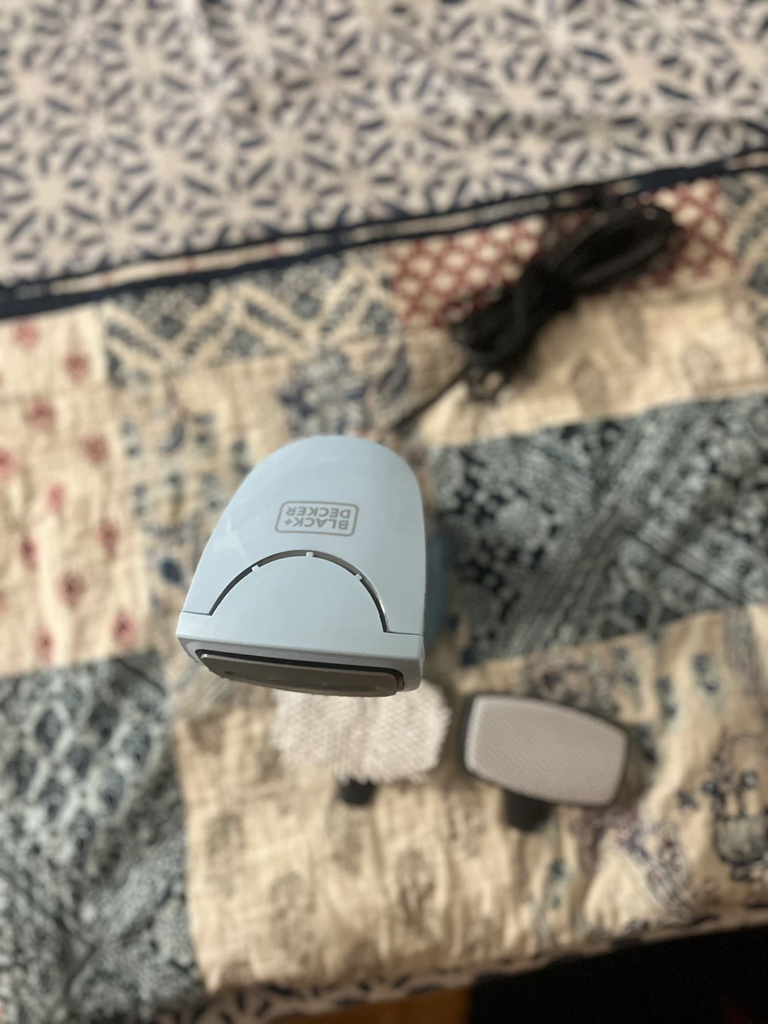 BLACK+DECKER Handheld Steamer - photo 2