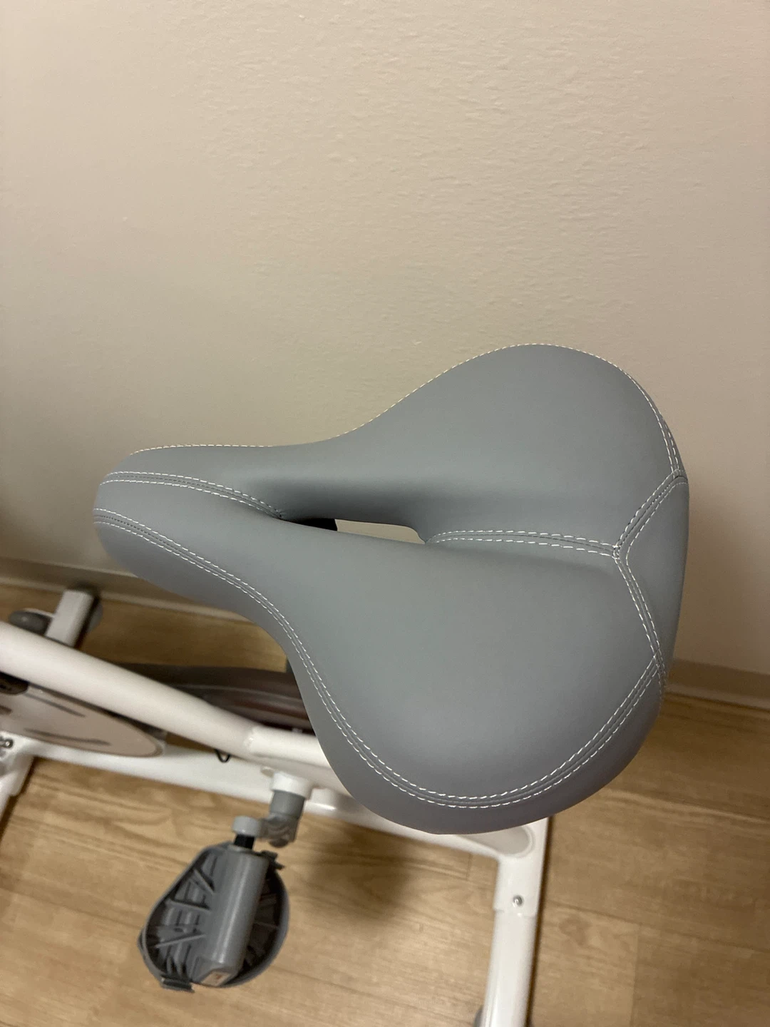 White Exercise Bike - photo 3