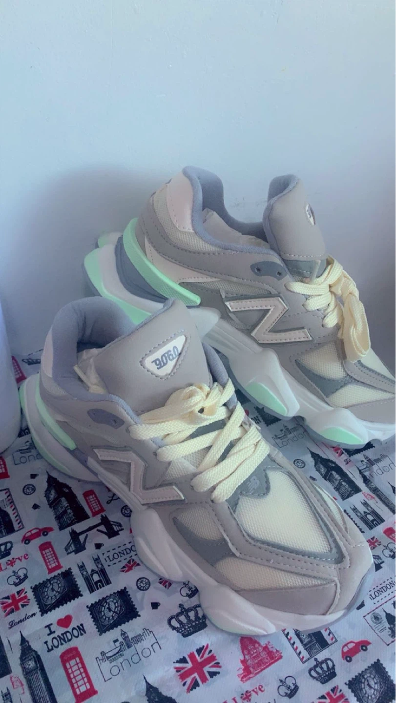 New Balance 9060 Sneakers