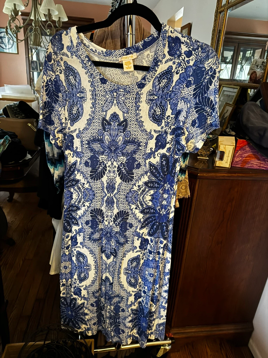 Klozlyne Blue & White Print Short Sleeve Dress Size M - photo 2
