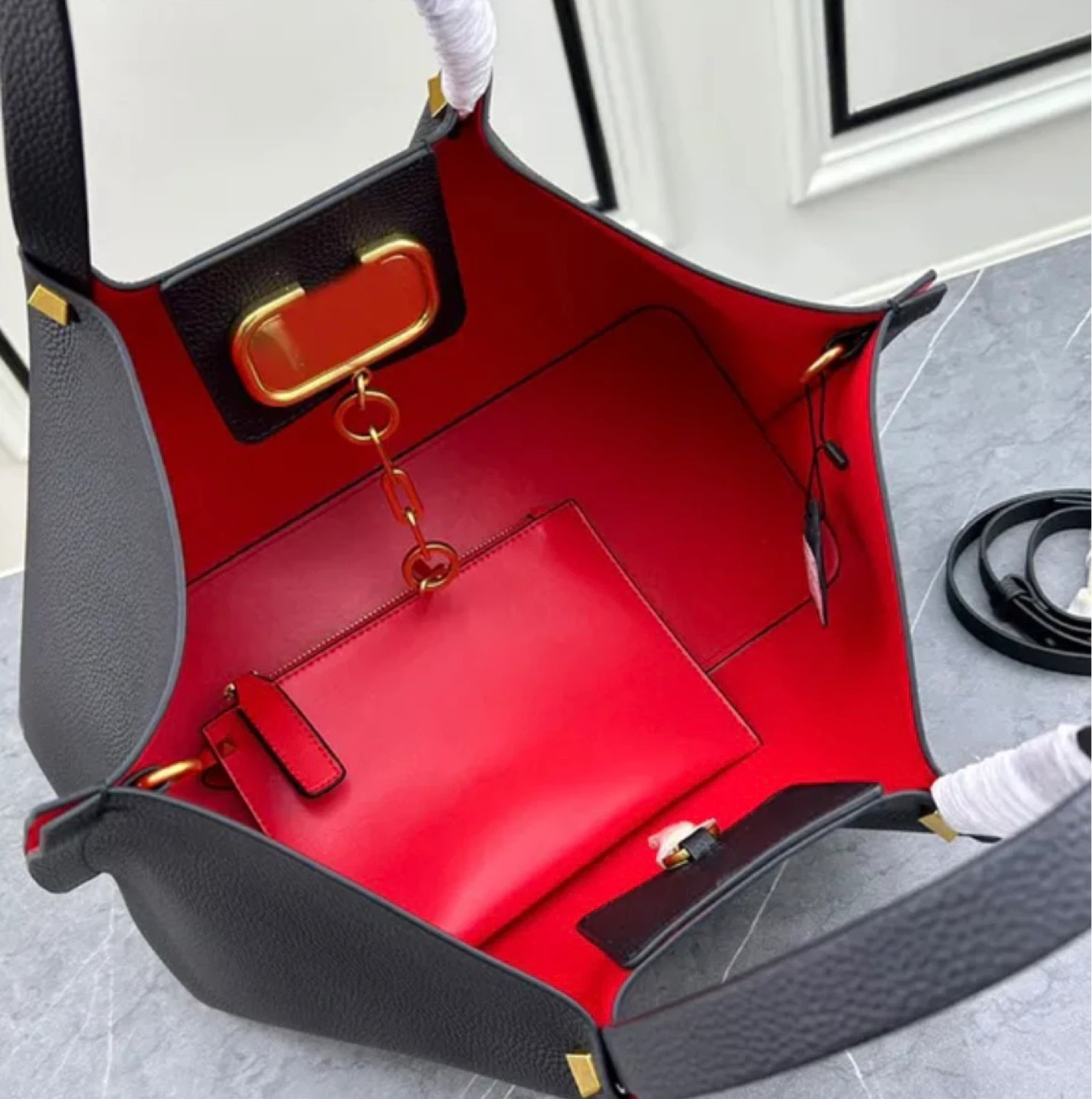 Valentino Garavani Black Leather Tote Bag with Red Pouch - photo 5