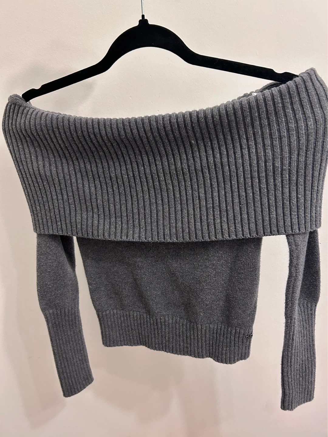 Sunday Best Grey Off-the-Shoulder Sweater 2XS