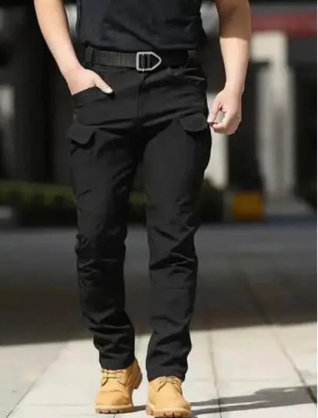 Black Cargo Pants. Size Large (36 waist)