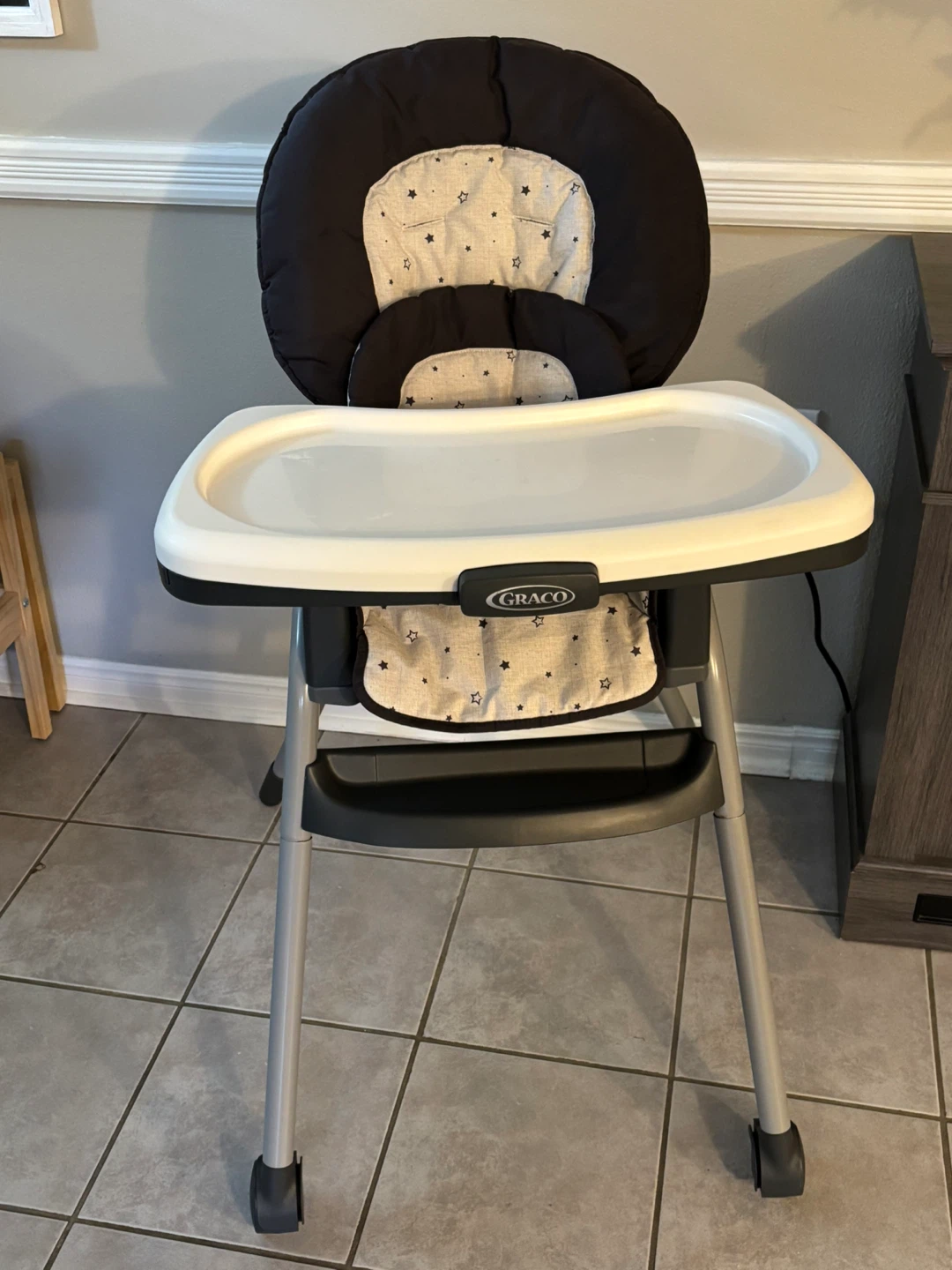 Graco  6-in-1 Highchair