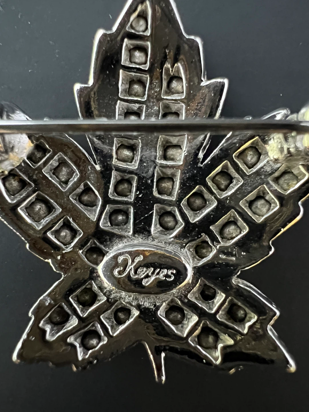 Vintage Canadian Maple Leaf Brooch - photo 3