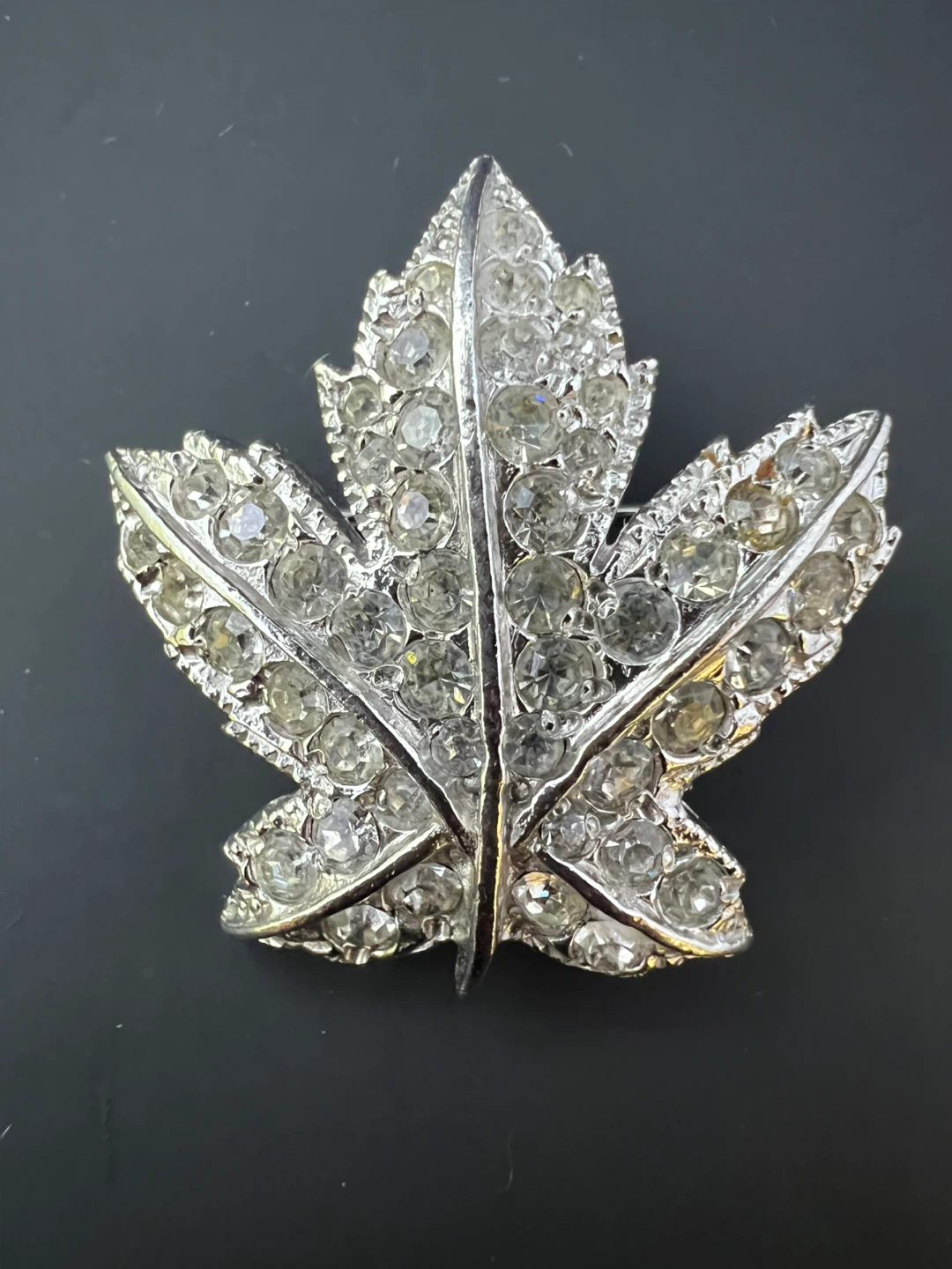 Vintage Canadian Maple Leaf Brooch - photo 5