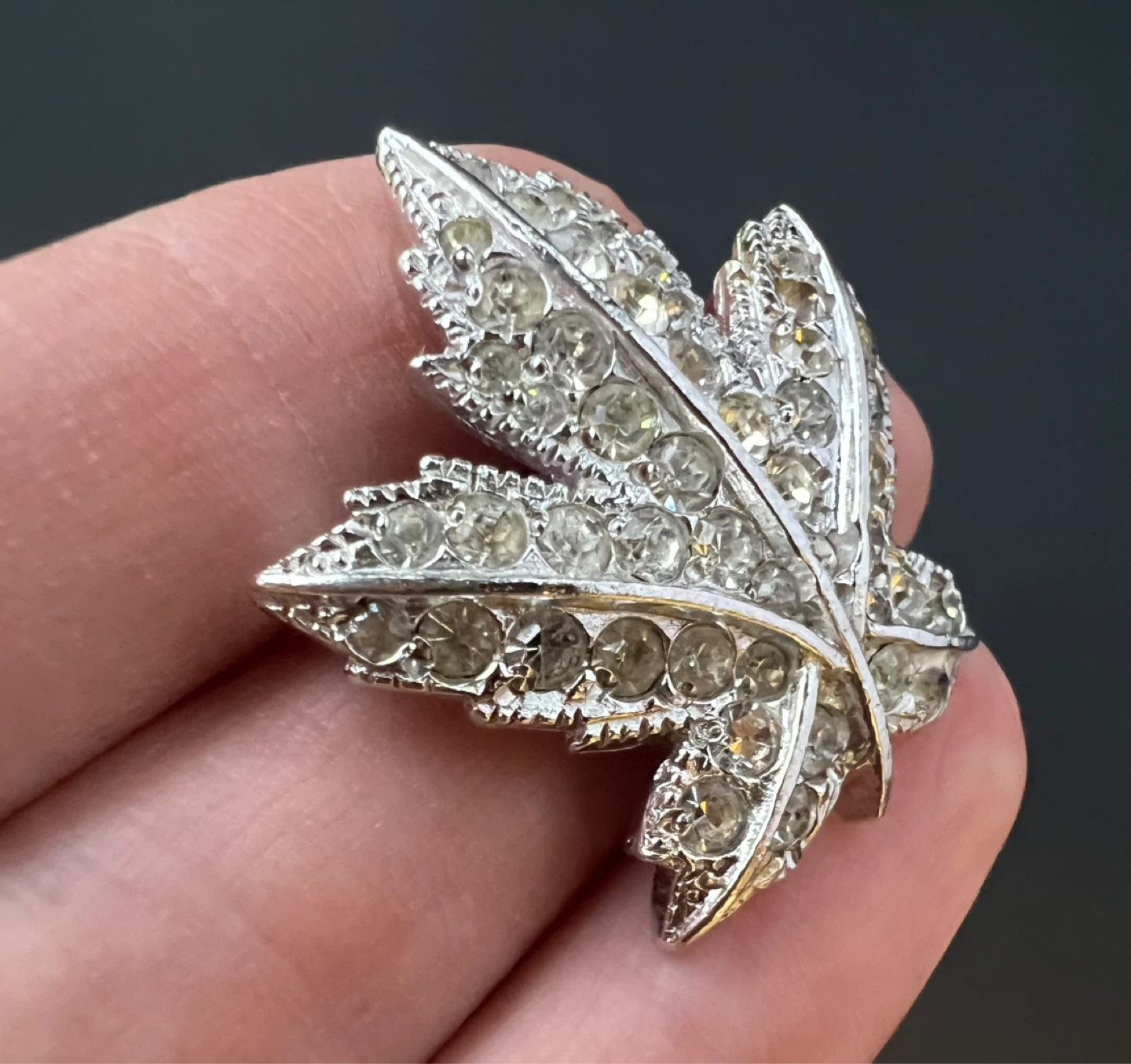 Vintage Canadian Maple Leaf Brooch - photo 4