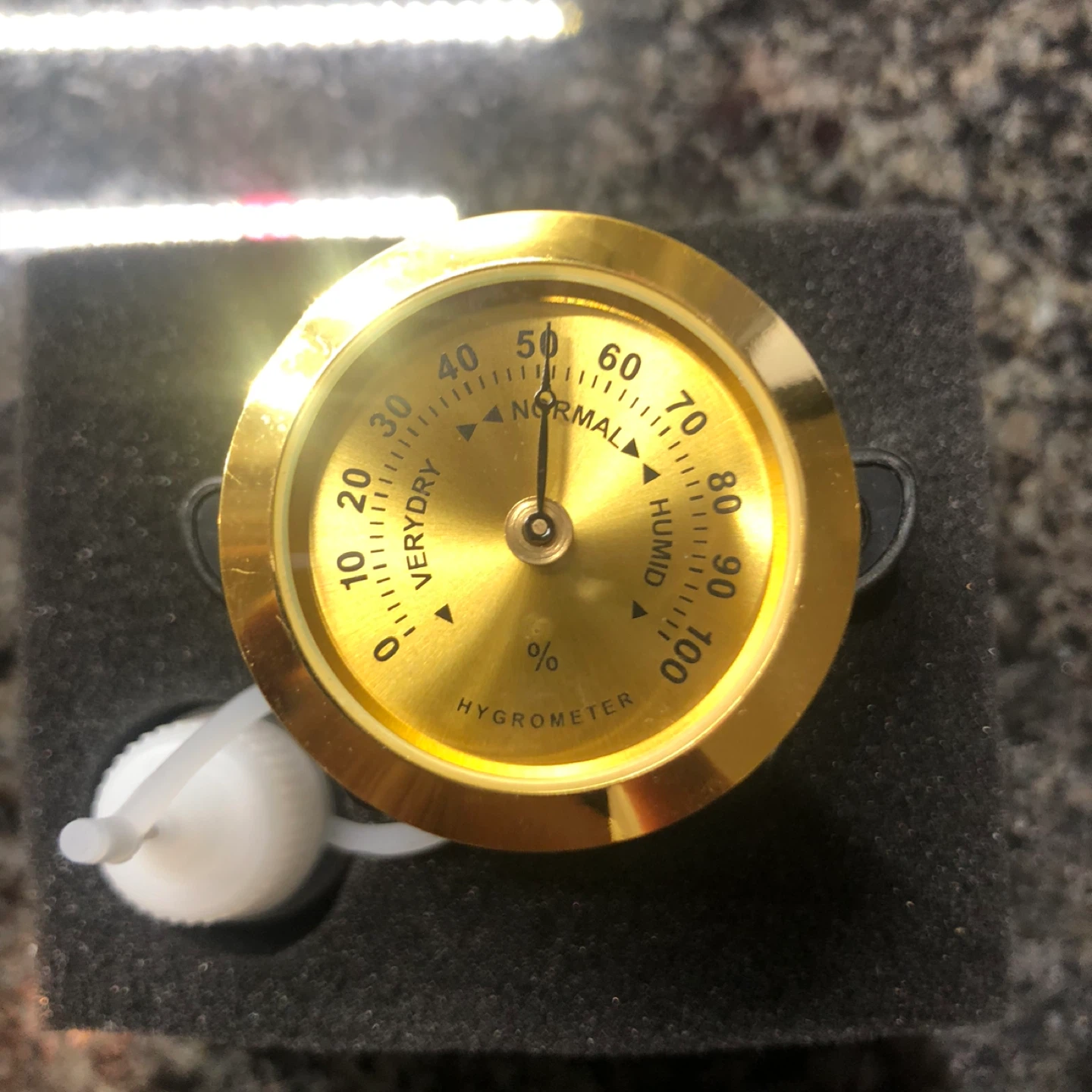Guitto GHD-01 Guitar Humidifier with Hygrometer