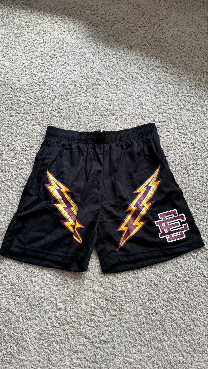 EE Shorts - photo 2