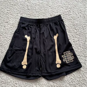 EE Shorts