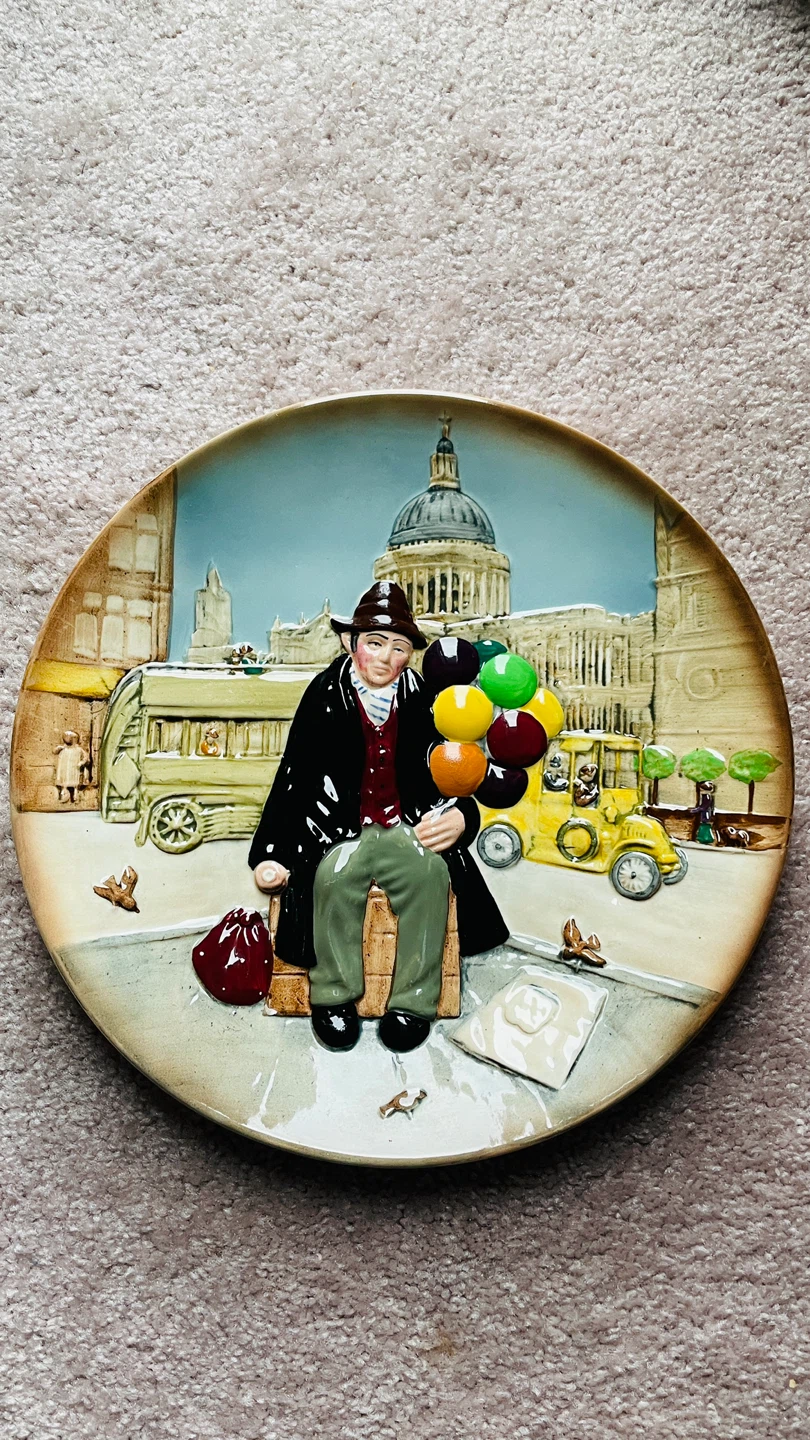 Royal Doulton The Balloon Man Plate D6655