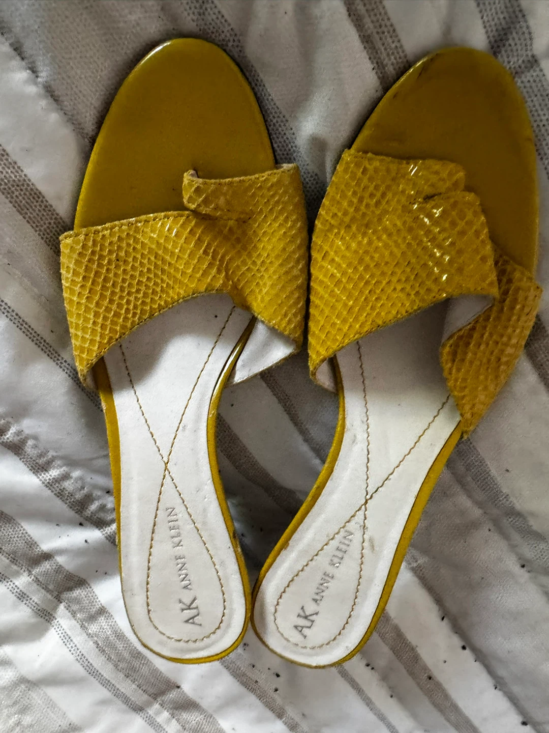 Anne Klein Yellow Slides Women's Size 6M