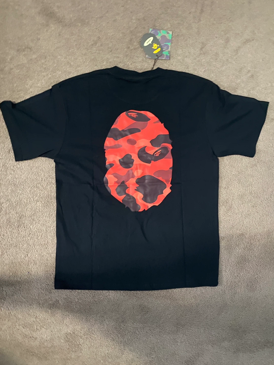 BAPE x Red Camo Ape Head T-Shirt - photo 2