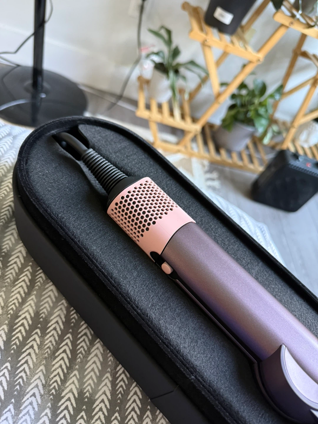 Dyson Airstrait Straightener – Excellent Condition! - photo 3
